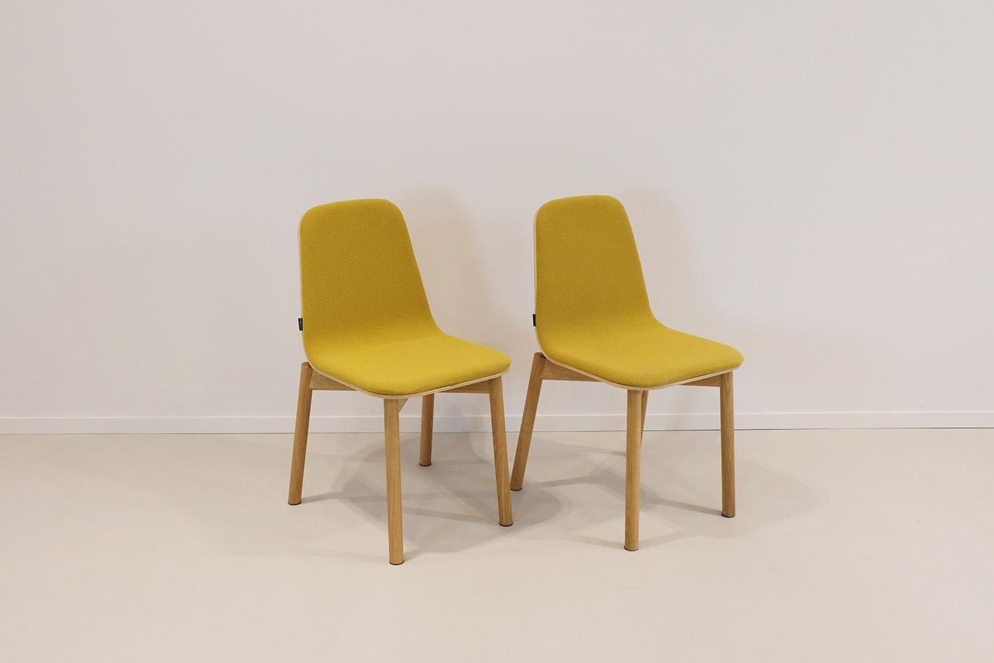 Sirenes stühle mit massivem eichengestell by Jacob Nitz für Bogaerts im Angebot 1