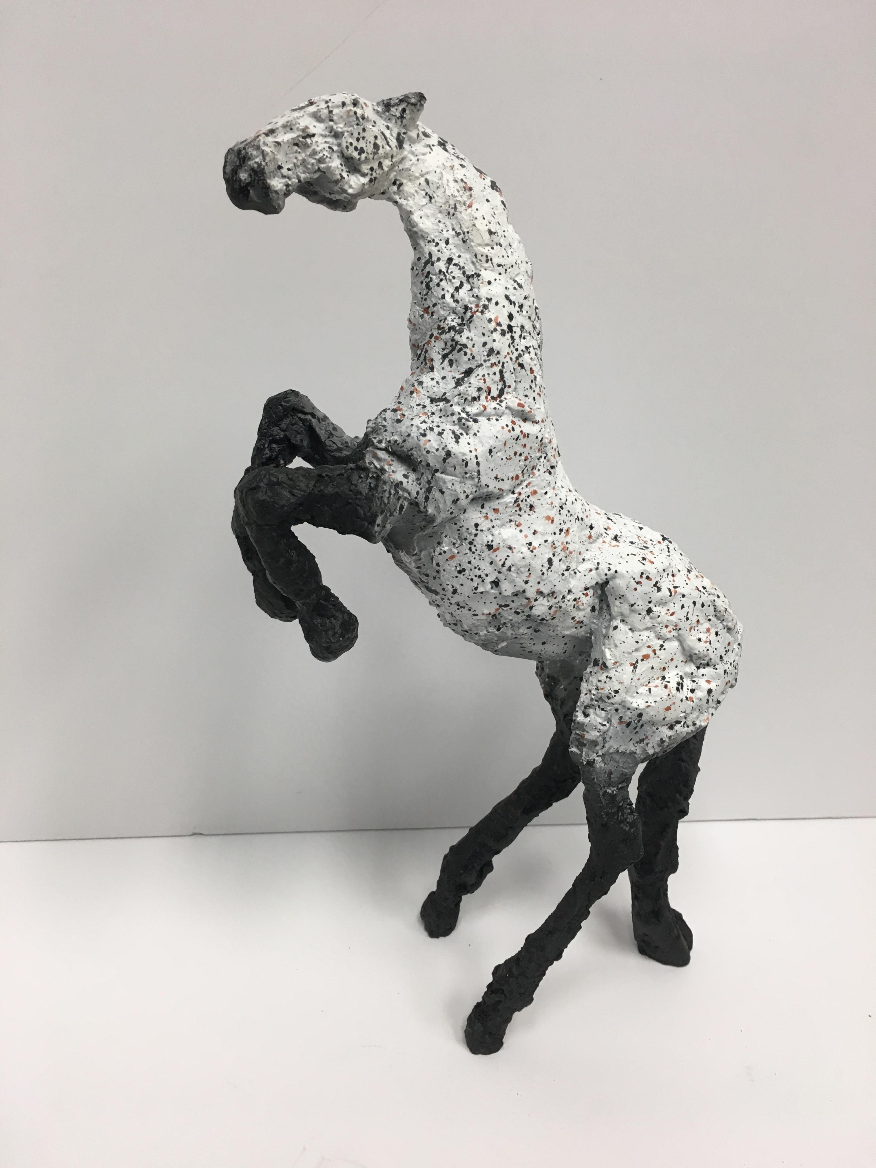 Siri Hollander Figurative Sculpture - Tierra 4/25