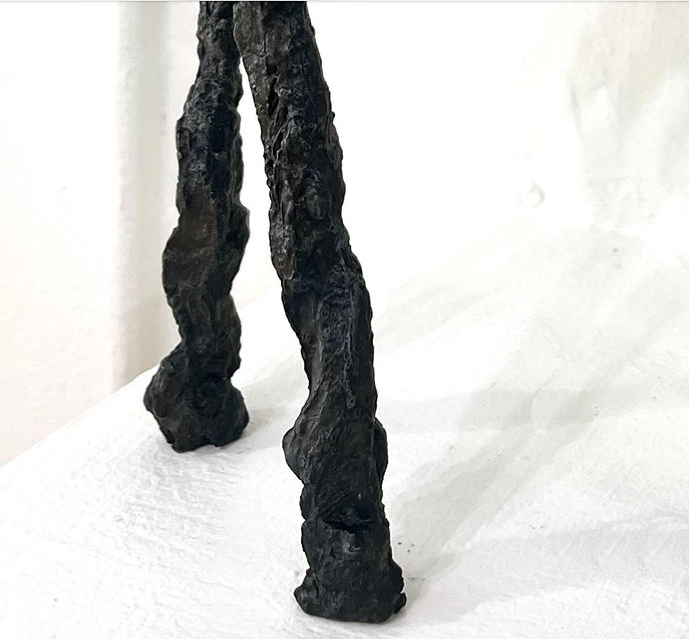 Tua 25/7 - Figurative Sculpture Oro de Siri Hollander