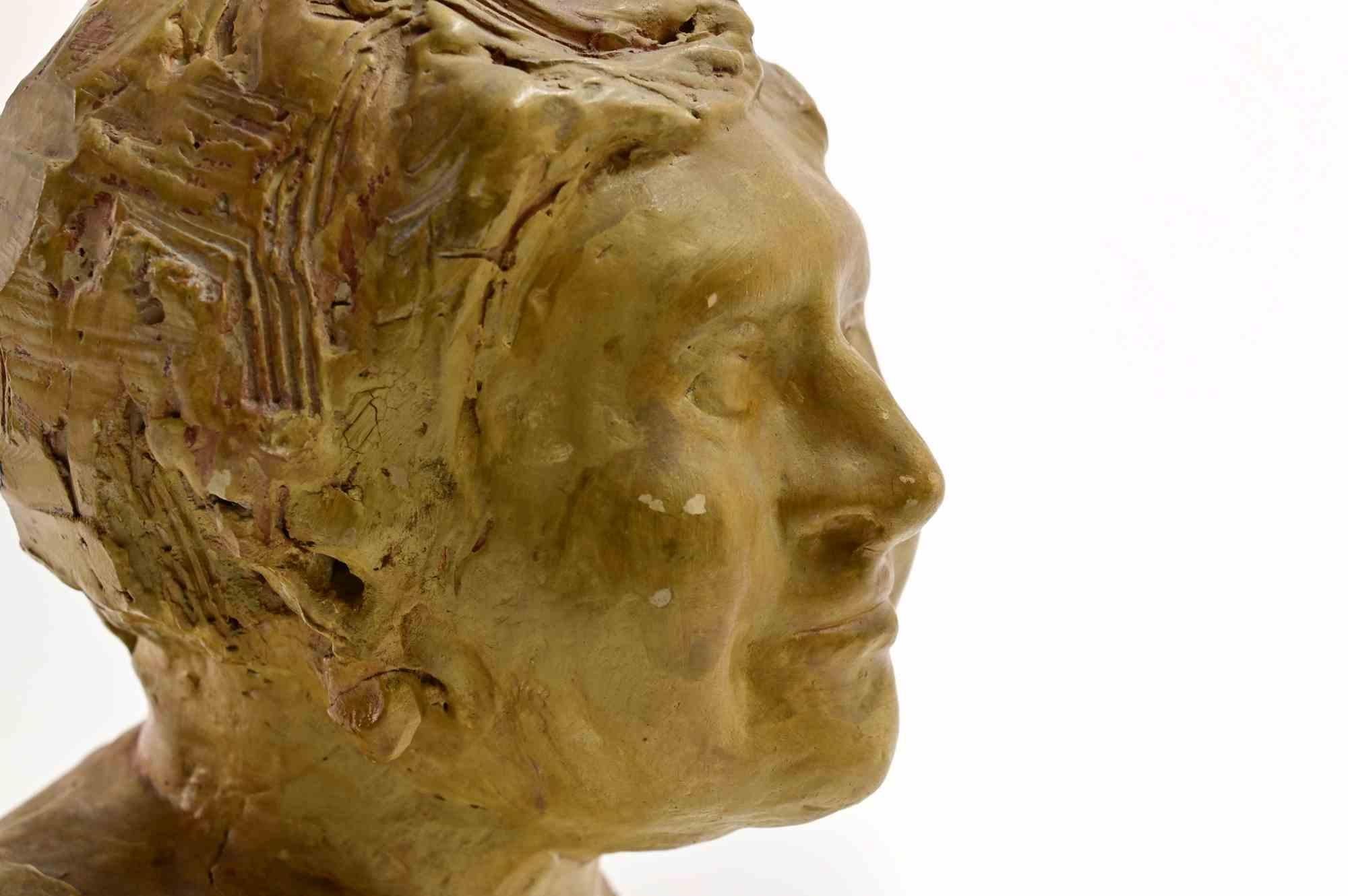 Portrait - Sculpture by Sirio Pellegrini - 1960s For Sale 1