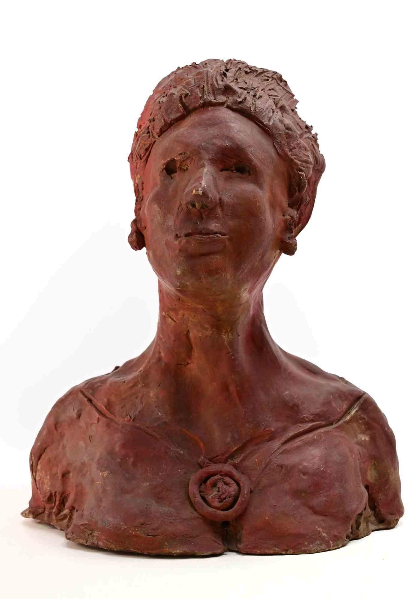 Sculpture en terre cuite peinte réalisée par Sirio Pellegrini dans les années 1960.

Bon état.

Sirio Pellegrini, né à Rome le 1er mars 1922, d'origine abruzzaise (Capestrano), a passé ses années d'enfance à Rome, au cœur de la vieille ville,