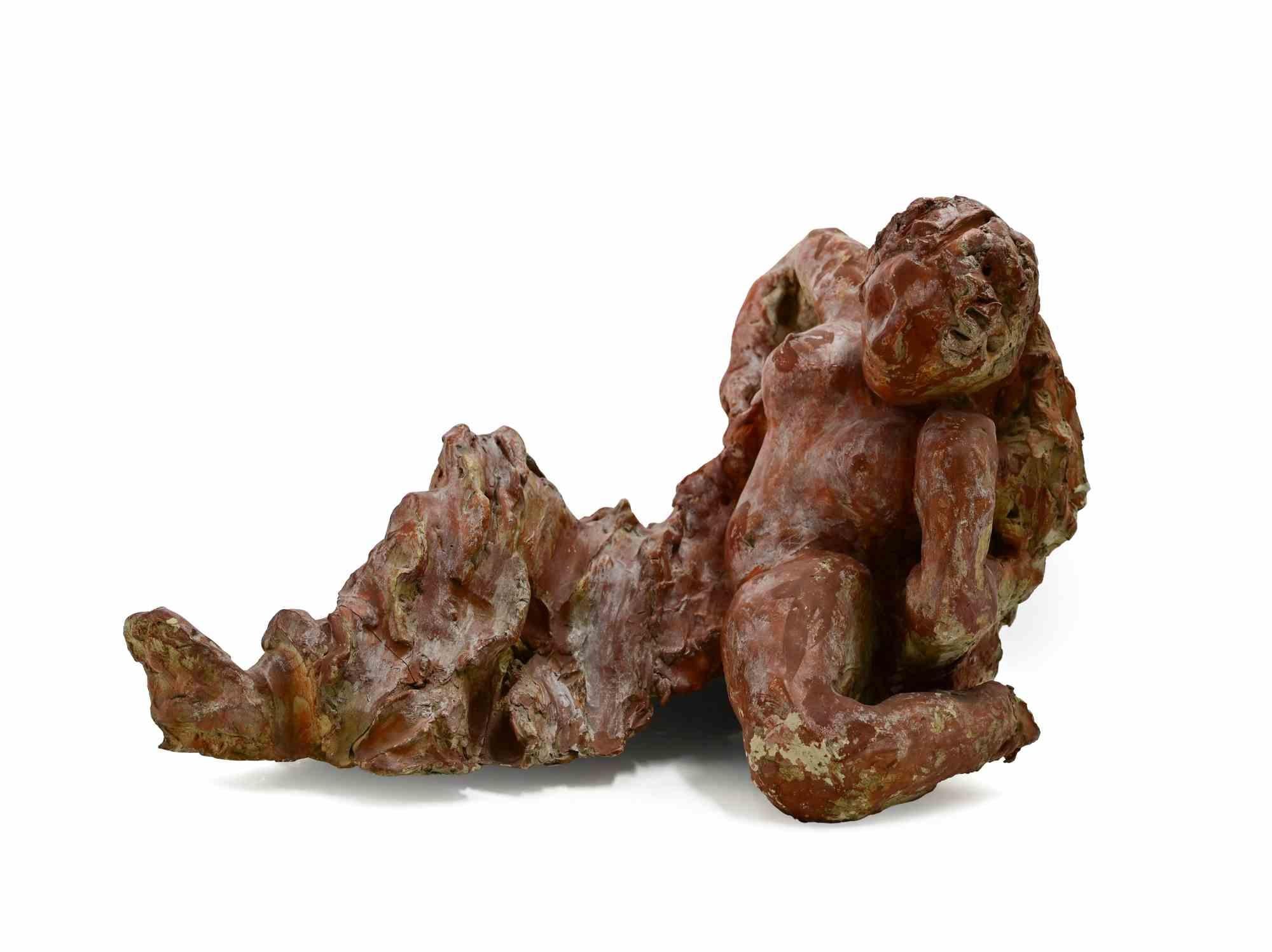 Sculpture en terre cuite peinte réalisée par Sirio Pellegrini dans les années 1960.

Bon état.

Sirio Pellegrini, né à Rome le 1er mars 1922, d'origine abruzzaise (Capestrano), a passé ses années d'enfance à Rome, au cœur de la vieille ville,