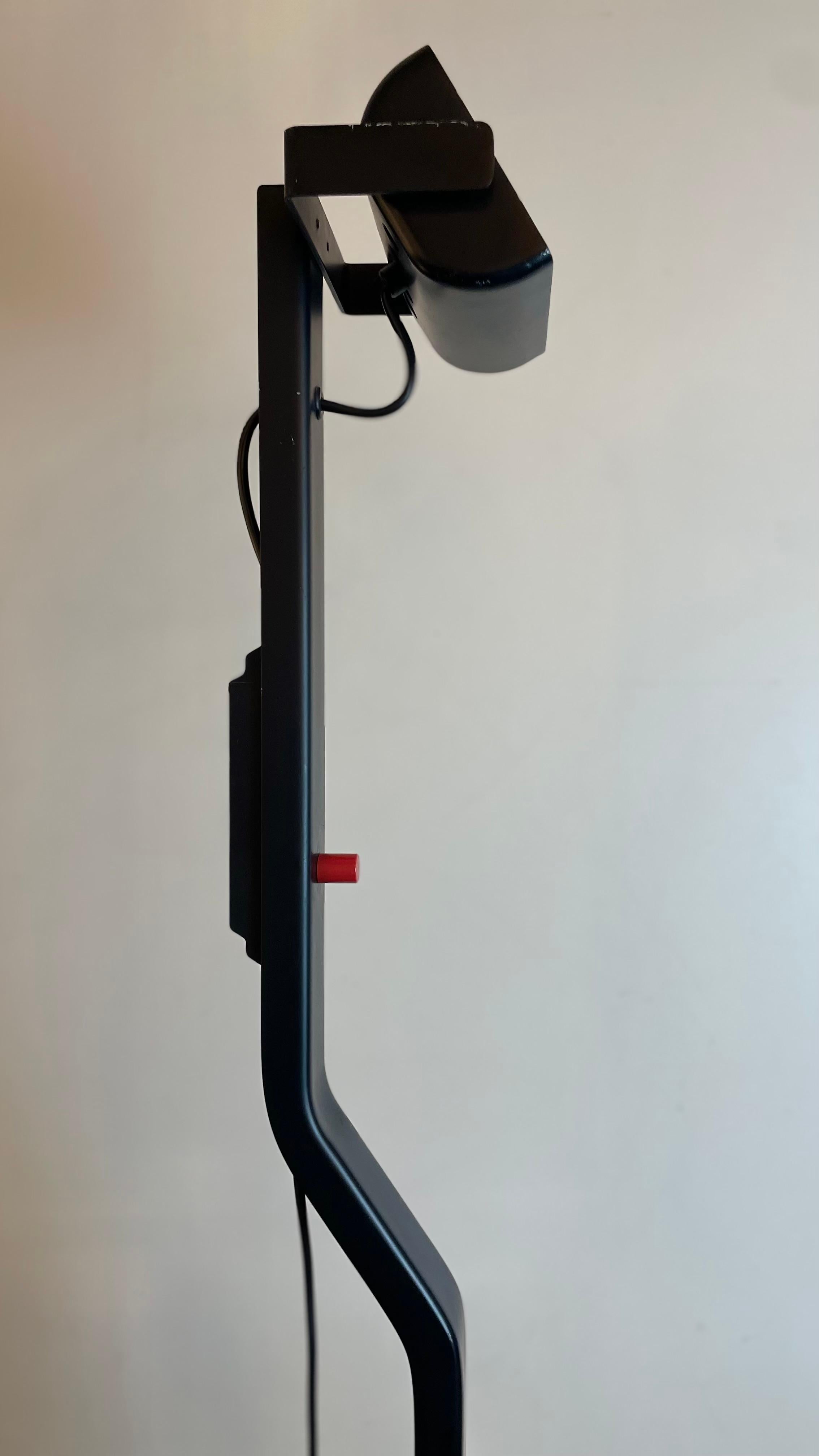 Sirio T, Post-Modern Floor Lamp by K.Takahama for Sirrah, 1980s In Good Condition For Sale In Brussel, BE