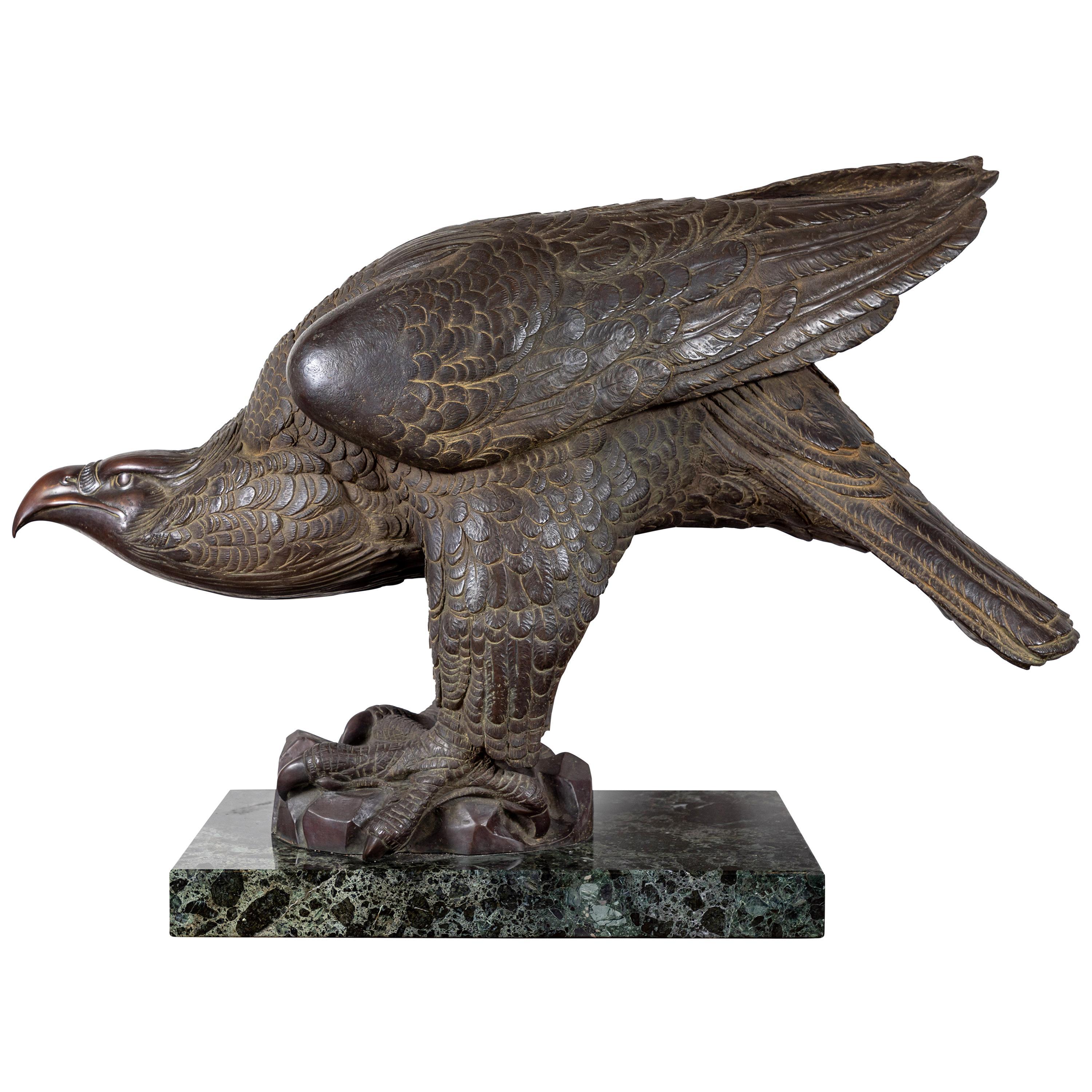 Fabulous, 1920s, detailed, cast bronze falconfrom a lost wax cast by important Italian artist, Sirio Tofanari (1886-1969). Executed by the Fonderia Artistica Ferdinando Marinelli in Florence.

Tofanari is recognized as one of the foremost sculptors