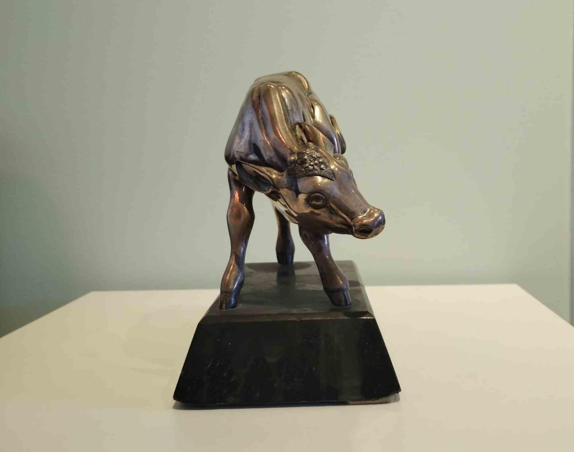 The Calf (Il Vitello) - Silver Sculpture - Sculpture by Sirio Tofanari - 1900 ca For Sale 1