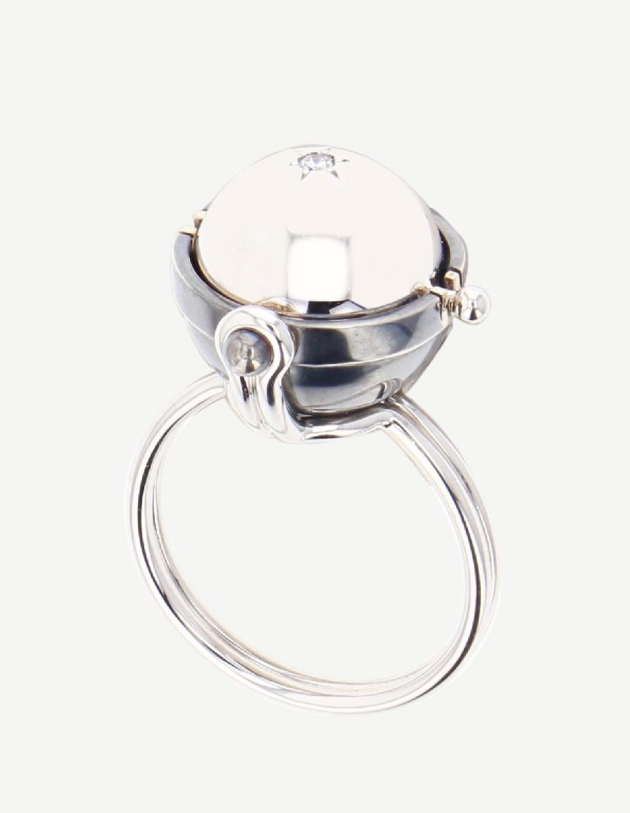 Brilliant Cut Emerald Diamonds Sphere Medium Ring in 18 white gold by Elie Top
