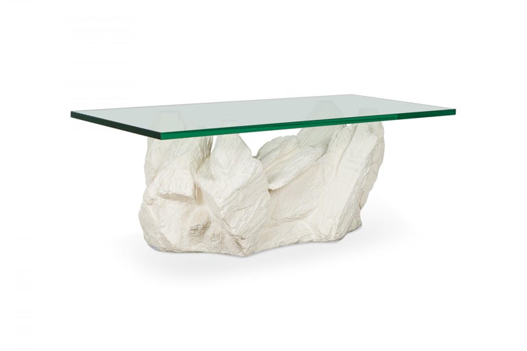 Table basse américaine Sirmos du milieu du siècle en plâtre blanc et verre  imitation bois En vente sur 1stDibs | table platre, table basse platre,  table en platre