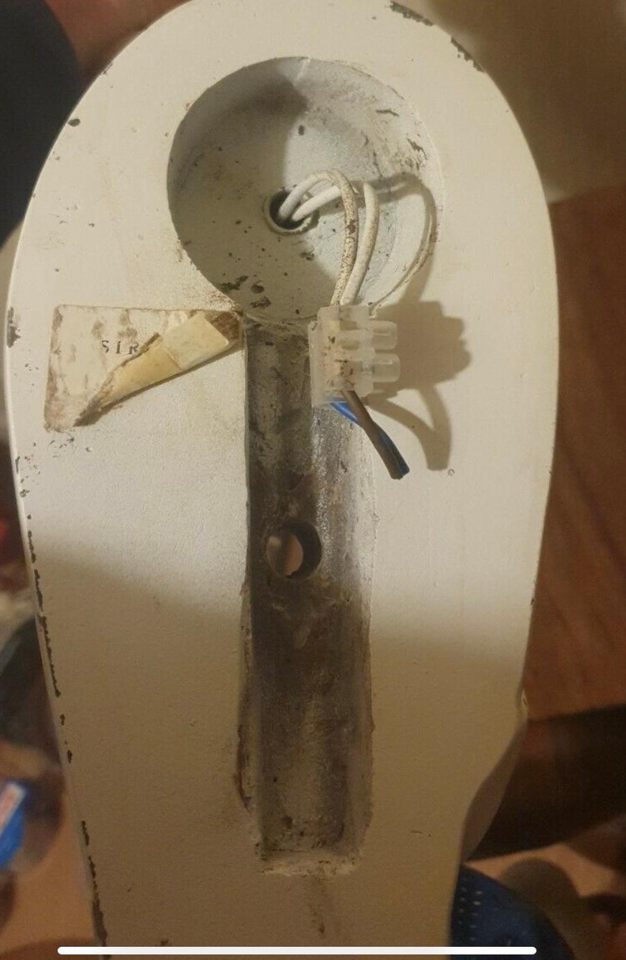 Candelabro de mano y antorcha de escayola Sirmos, lámpara figurativa de mediados de siglo, años 70, etiquetado Moderno de mediados de siglo en venta