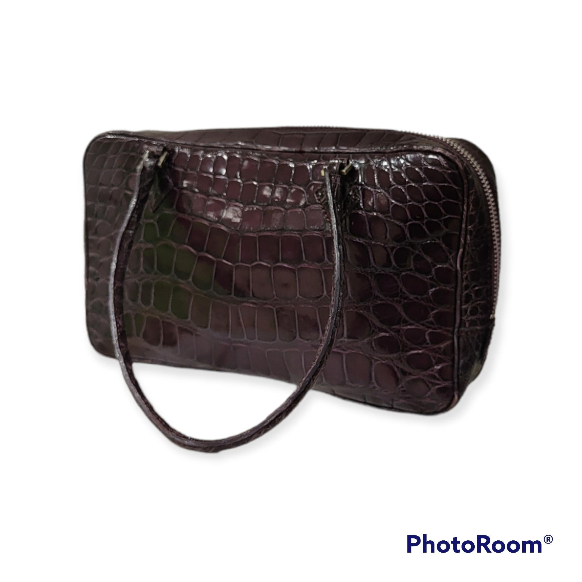 Black Sirni purple crocodile handbag - shoulder bag For Sale