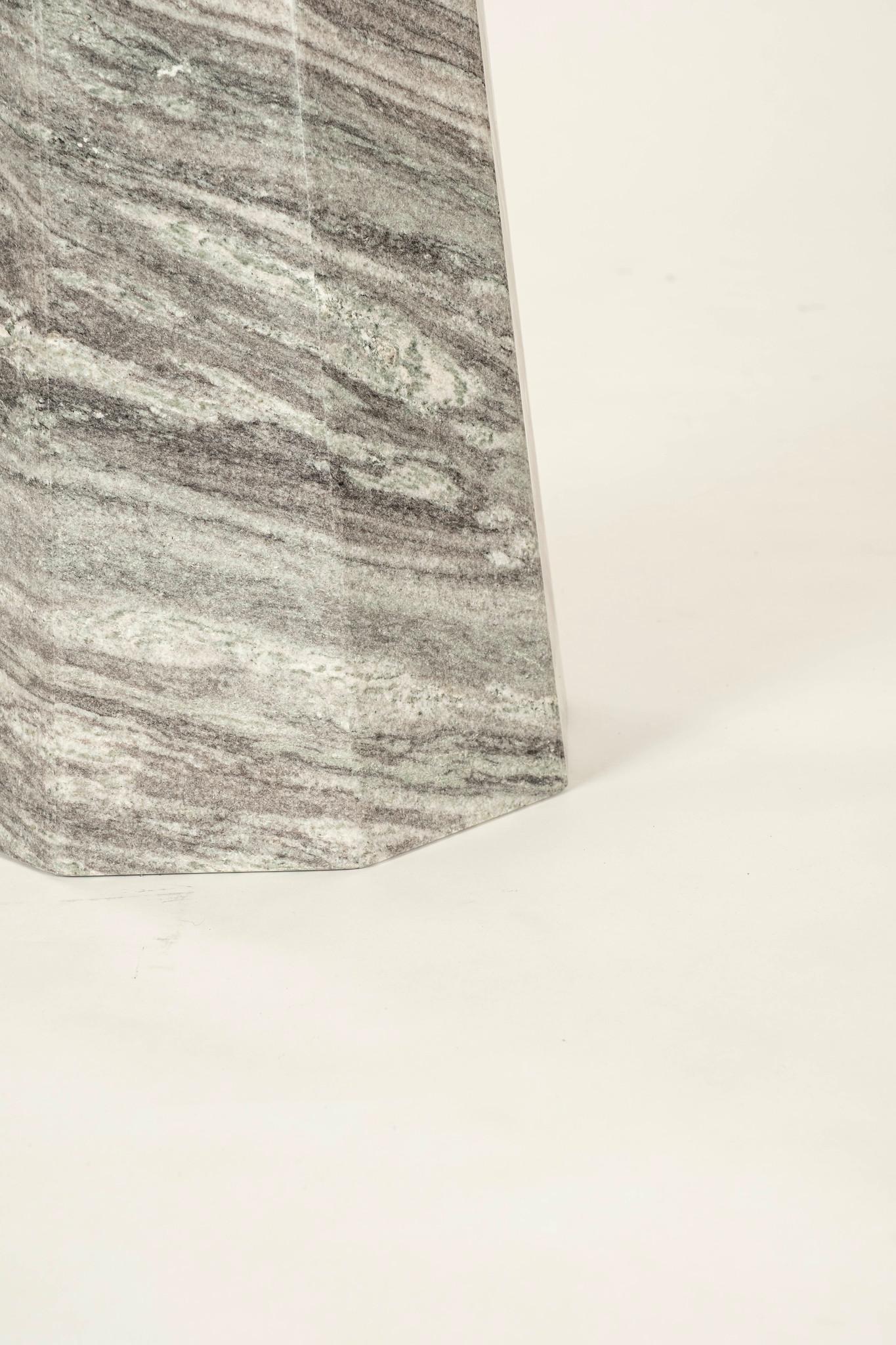 Mesa de centro de mármol pulido Sirocco Estadounidense en venta