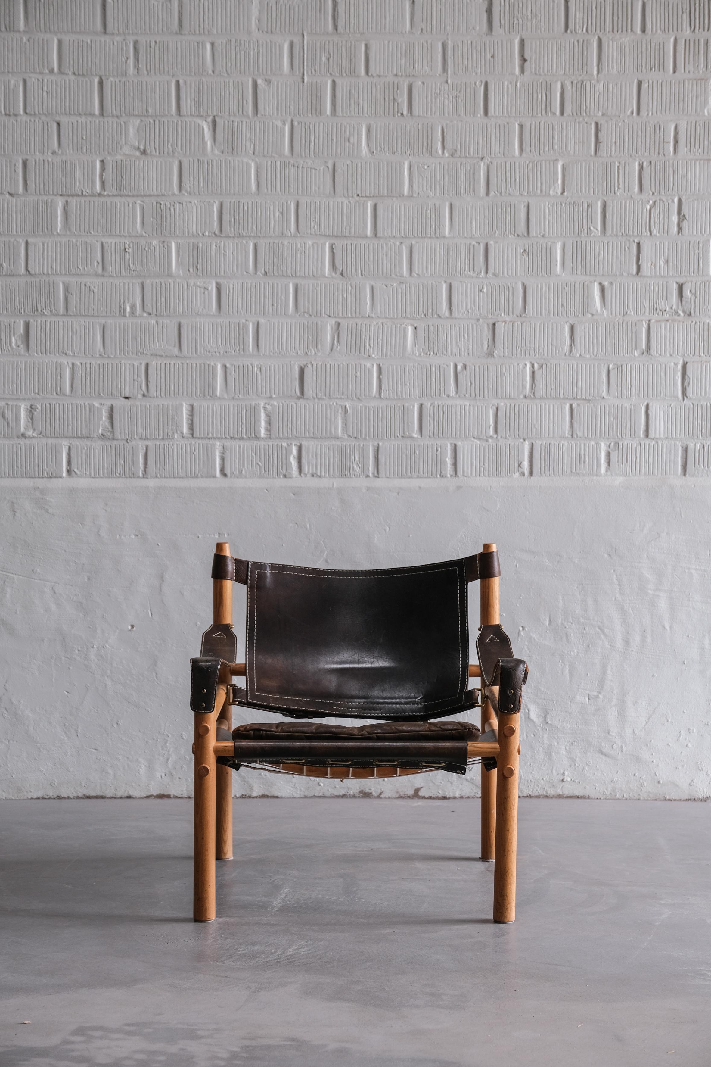 Sirocco Safari-Stuhl von Arne Norell aus schwarzem Leder, Schweden 1970 im Zustand „Gut“ im Angebot in Zandhoven, BE