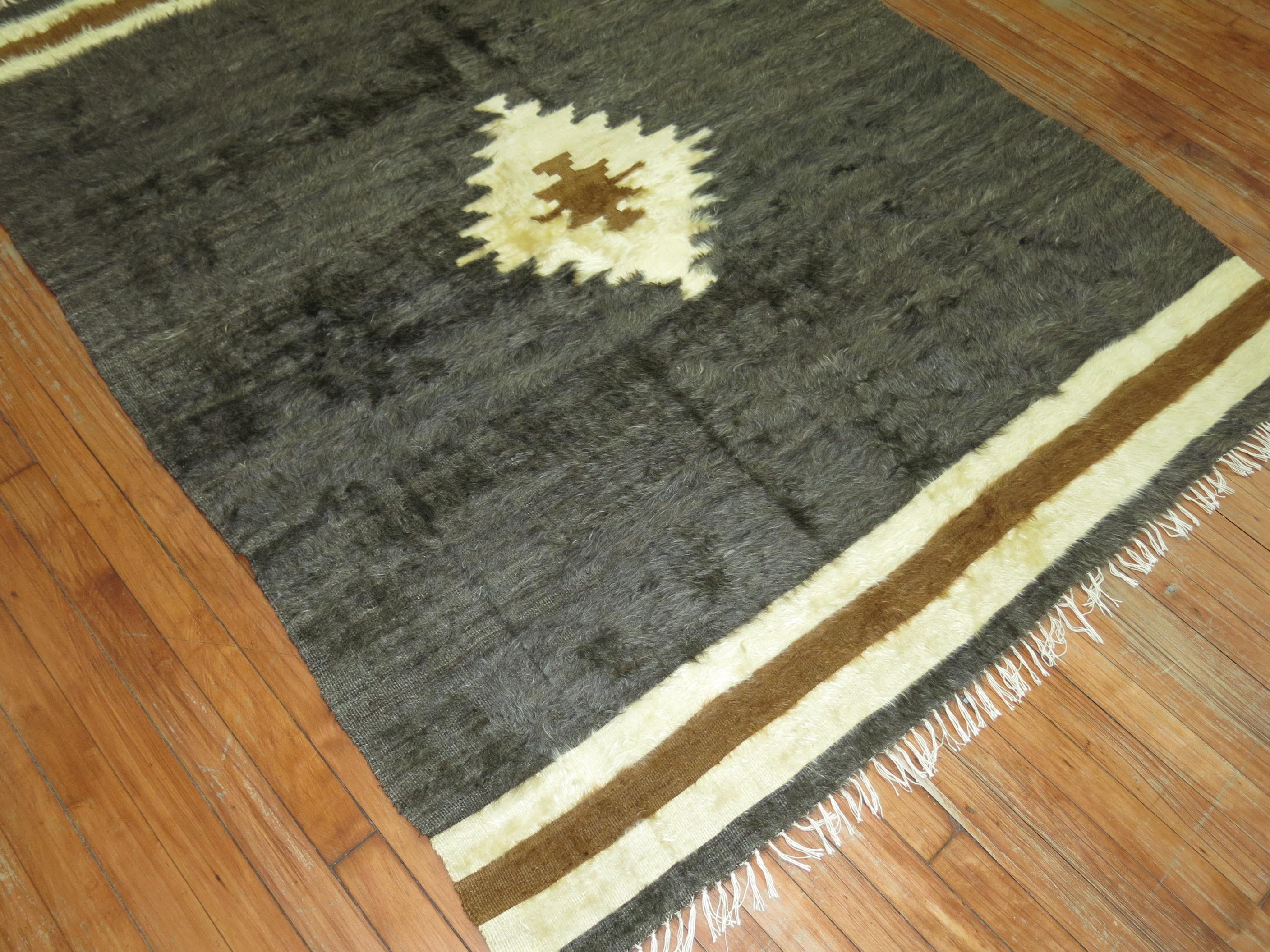 Sirt Vintage Turkish Mohair Rug In Excellent Condition In New York, NY
