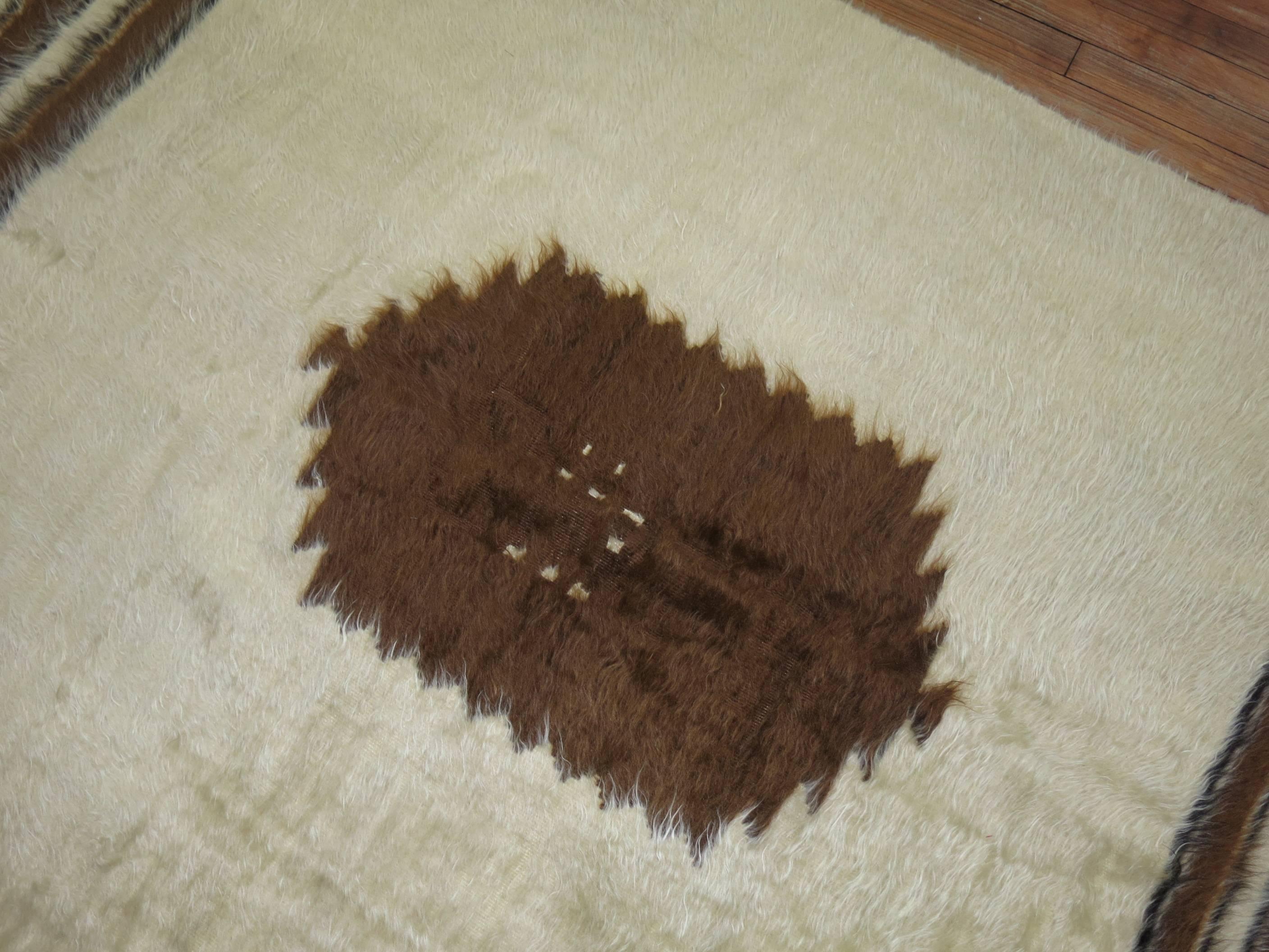 Türkischer Sirt-Vintage-Teppich im Angebot 1