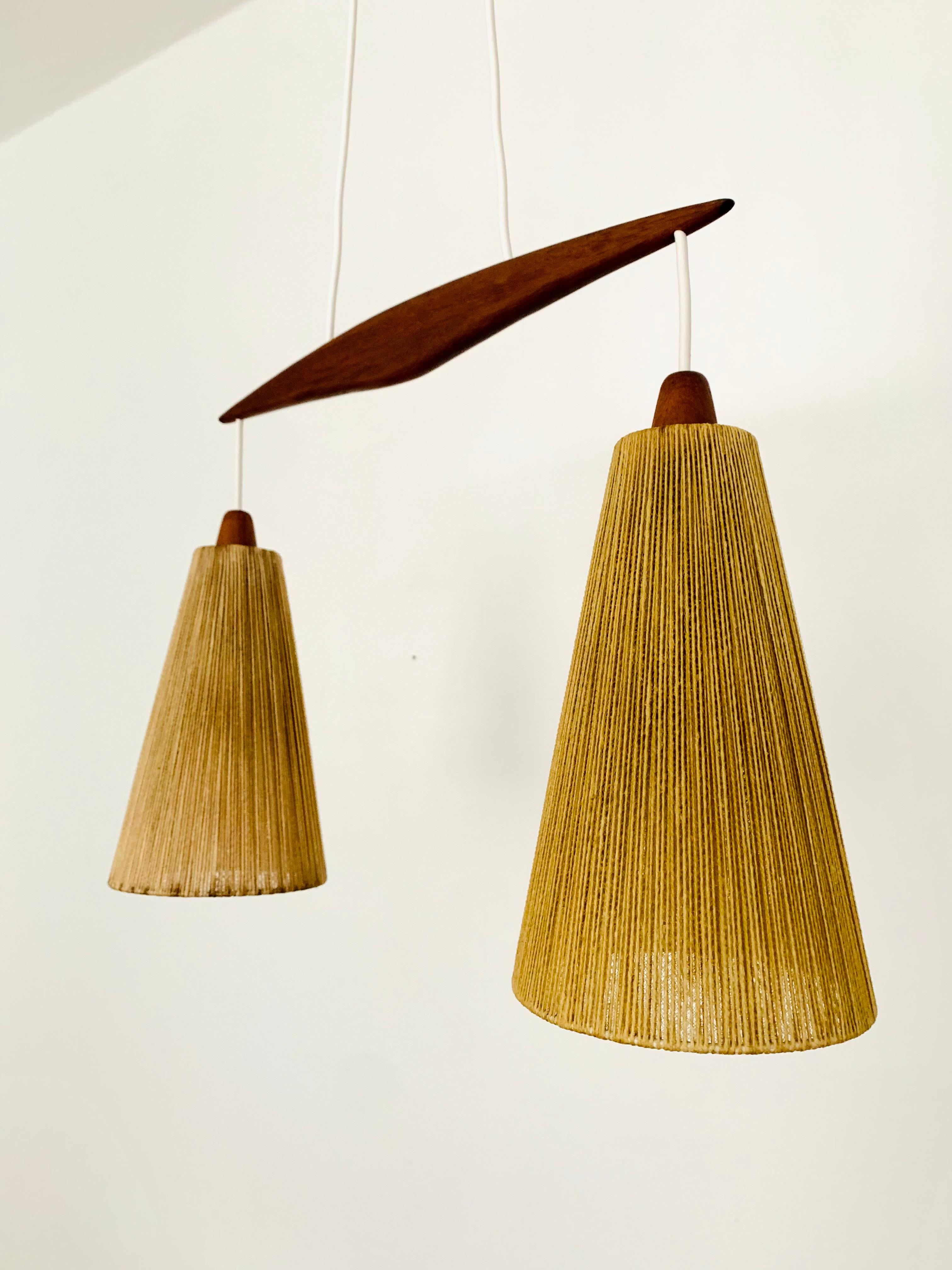 Milieu du XXe siècle Lampe en sisal et teck Cascade par Temde en vente