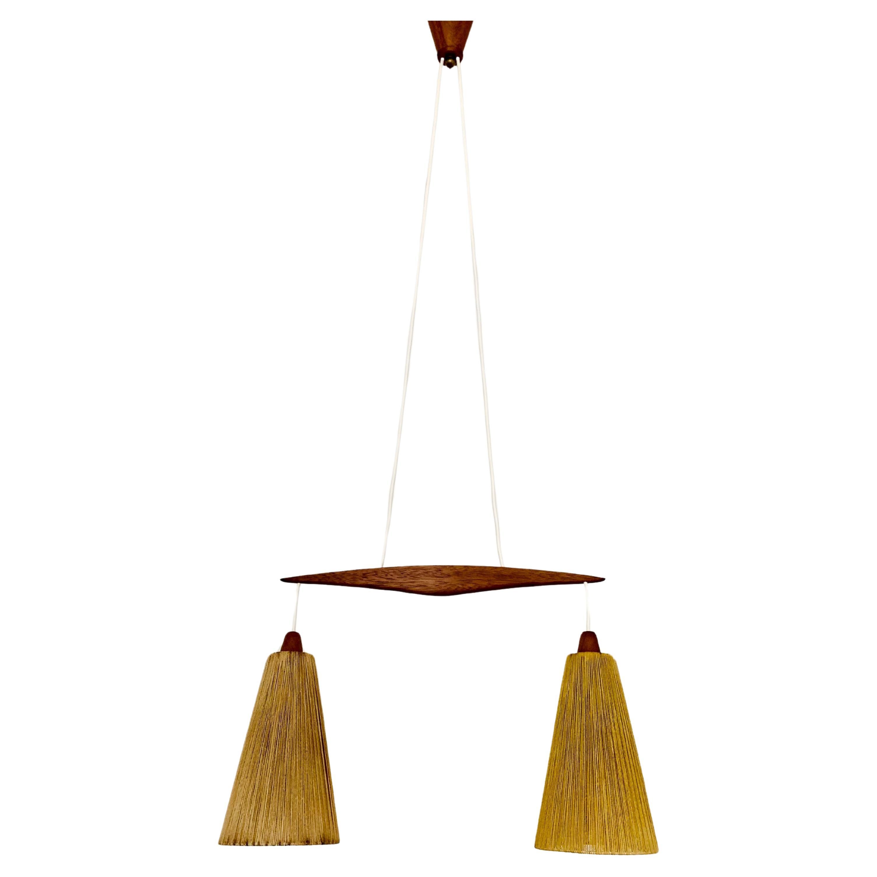 Lampe en sisal et teck Cascade par Temde