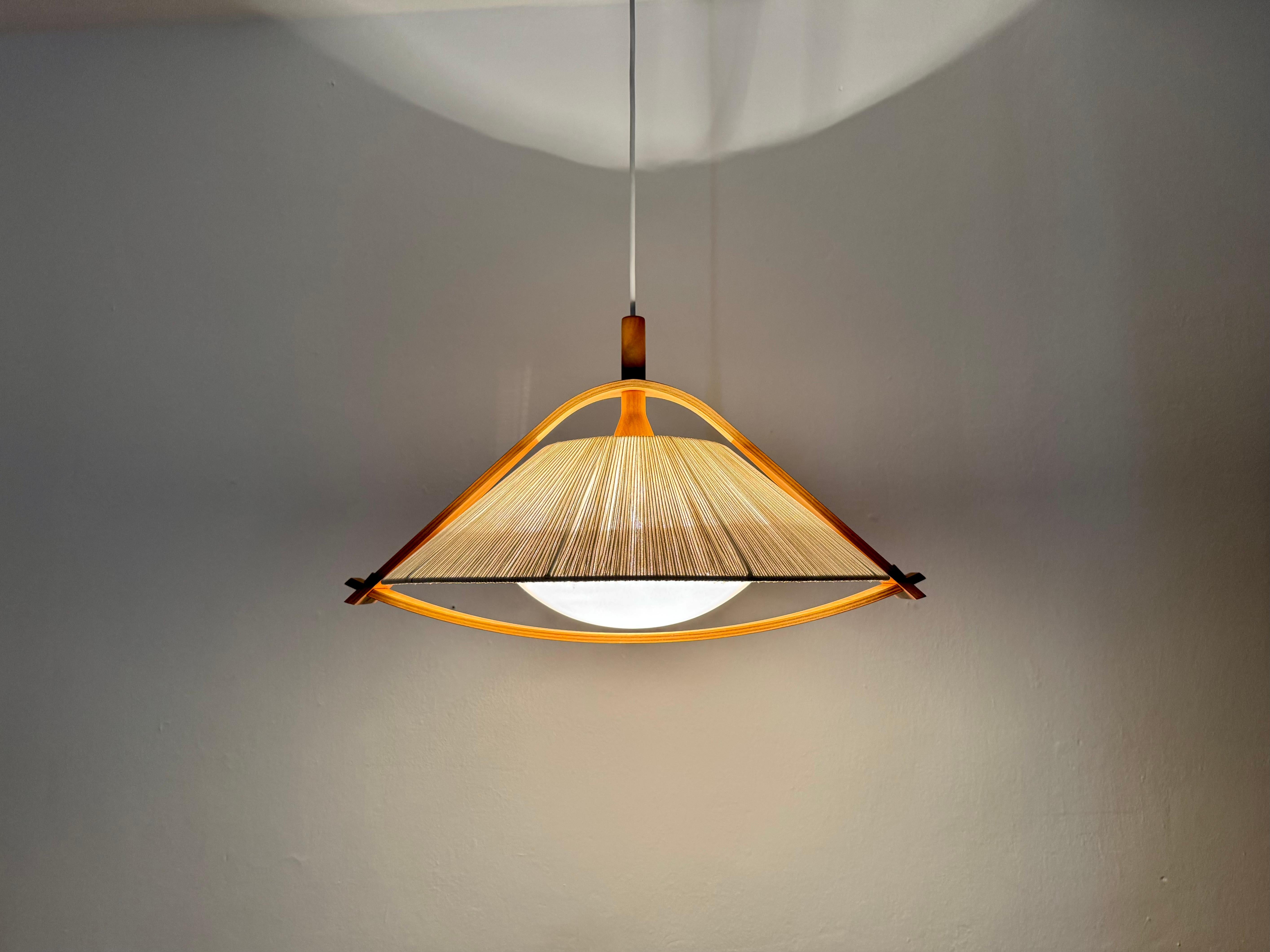 Lampada a sospensione in Sisal e Noce di Temde 6