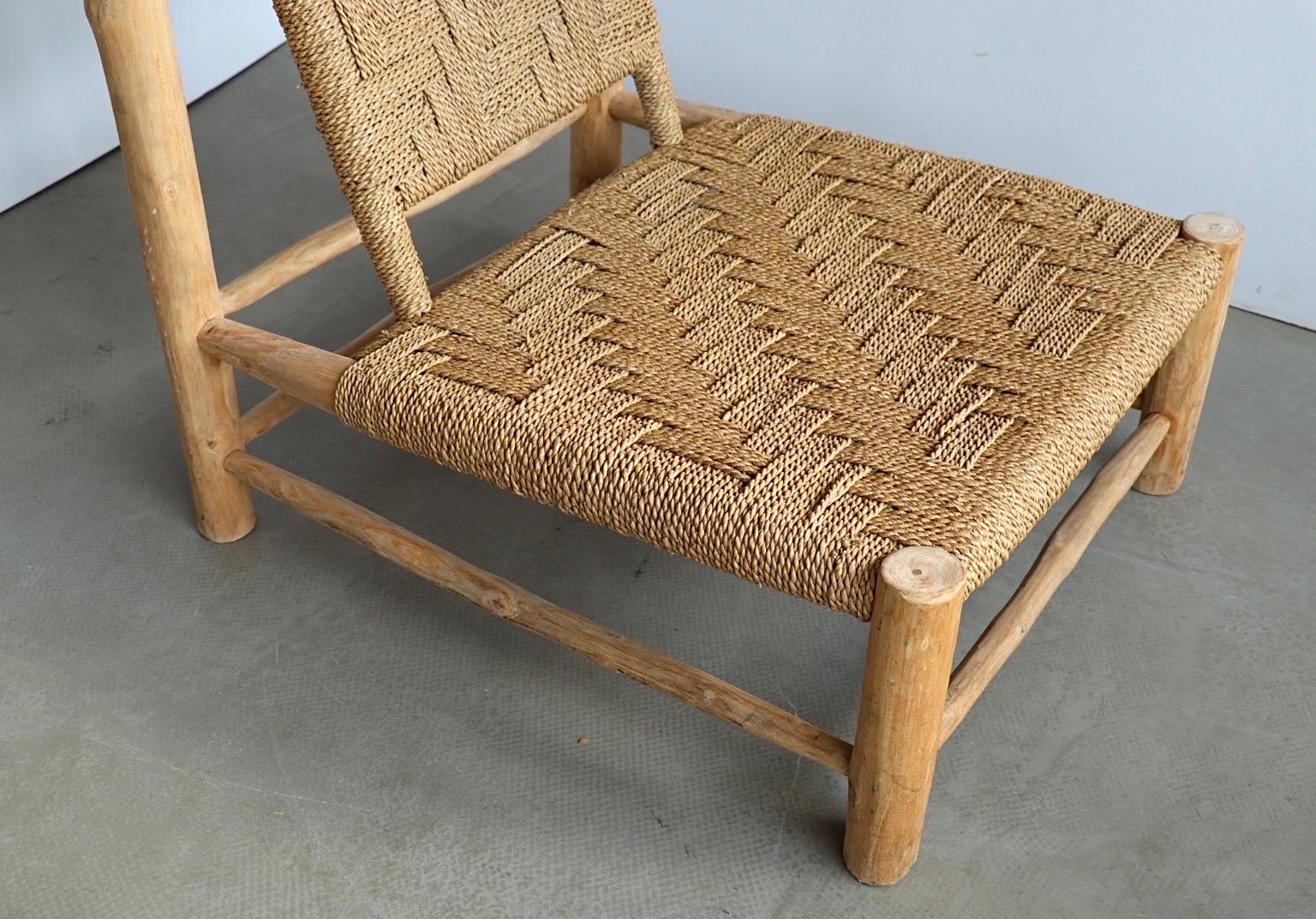 French Sisal Rope and Ash Wood low Lounge Chair Charlotte Perriand Audoux & Minet Style For Sale