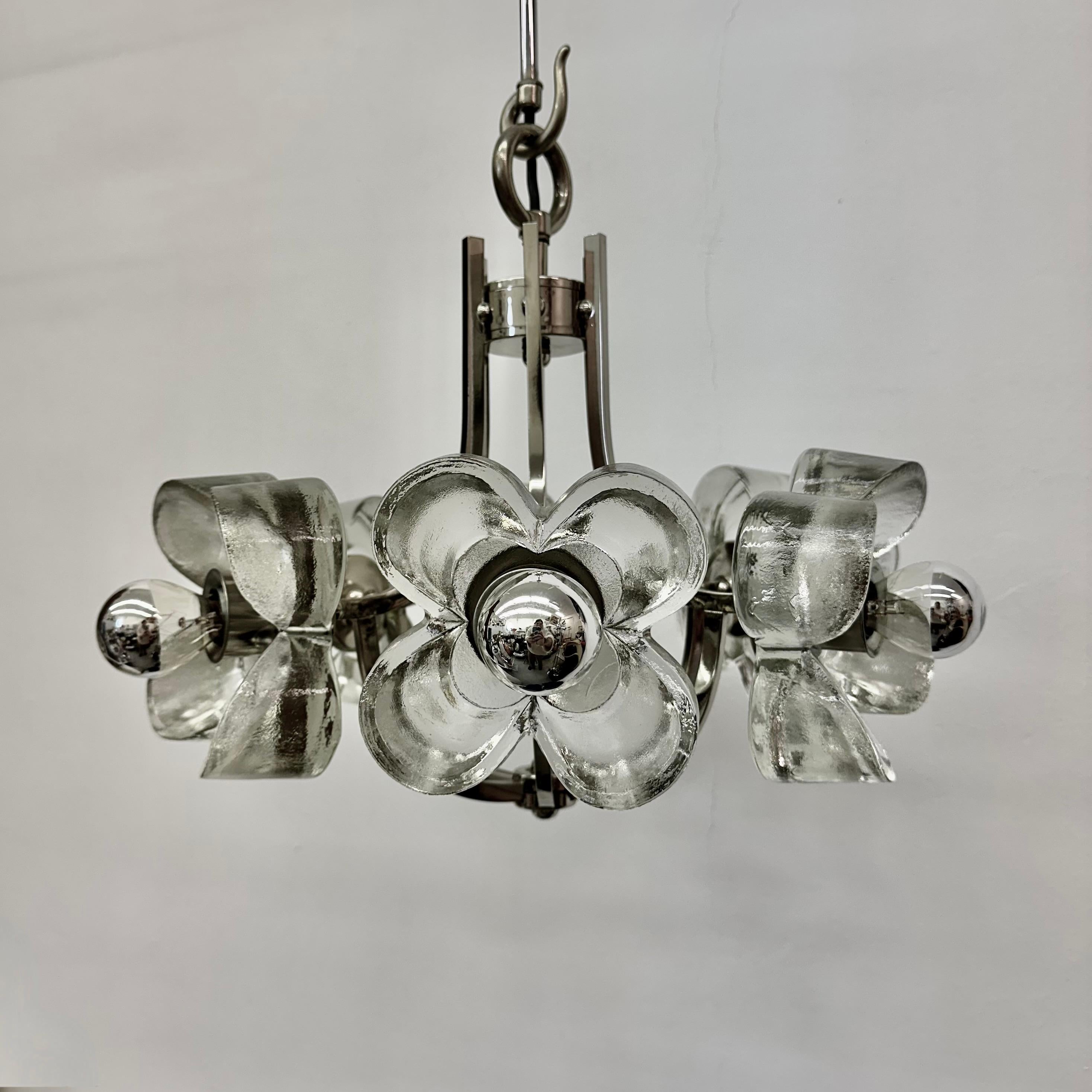 Lámpara colgante Sische Leuchten , años 70

Dimensiones: 78,5 cm de altura , 39 cm de diámetro
Estado: Bueno
Material: Vidrio , metal