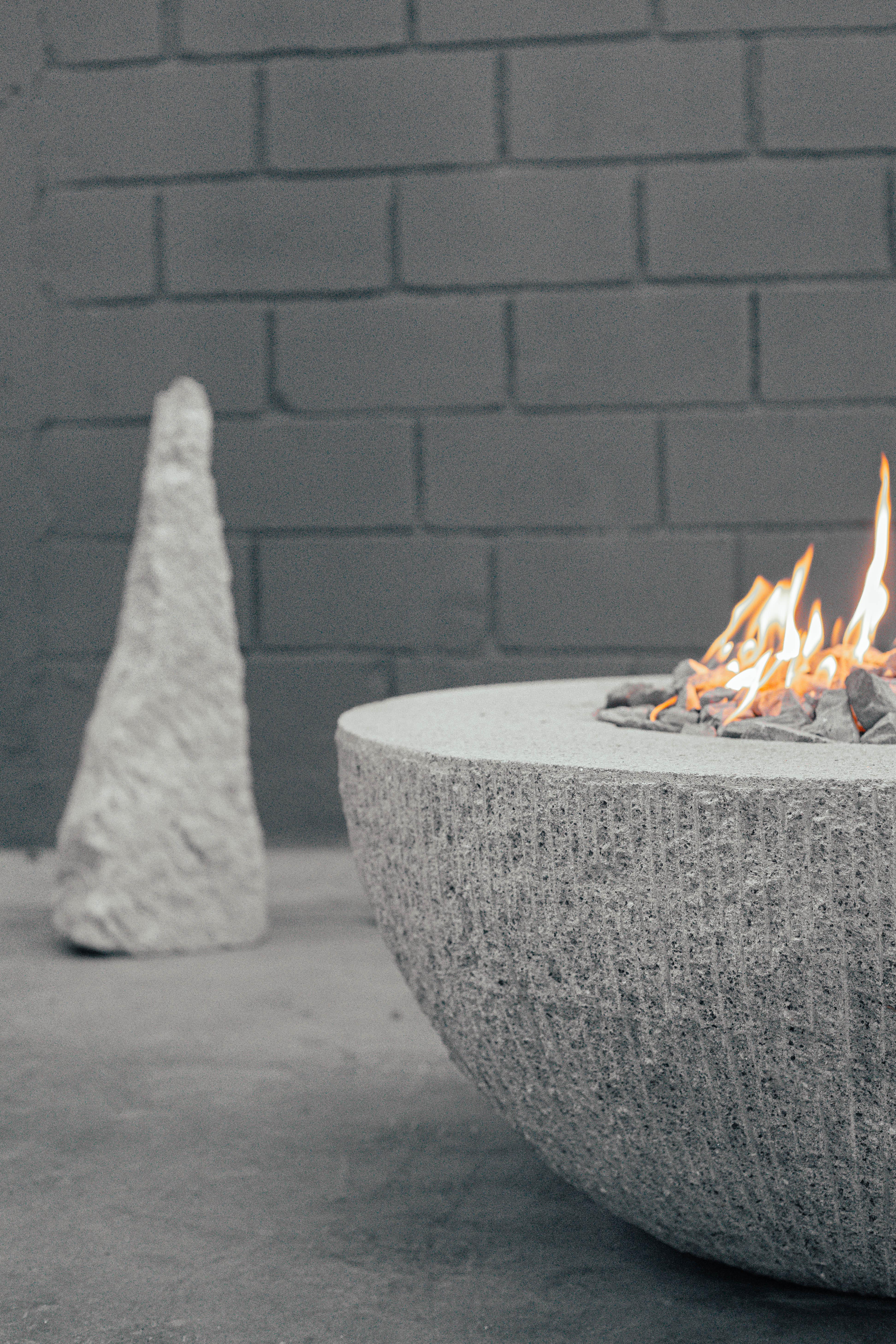 Sisifo Fire Bowl by Andres Monnier In New Condition In Geneve, CH
