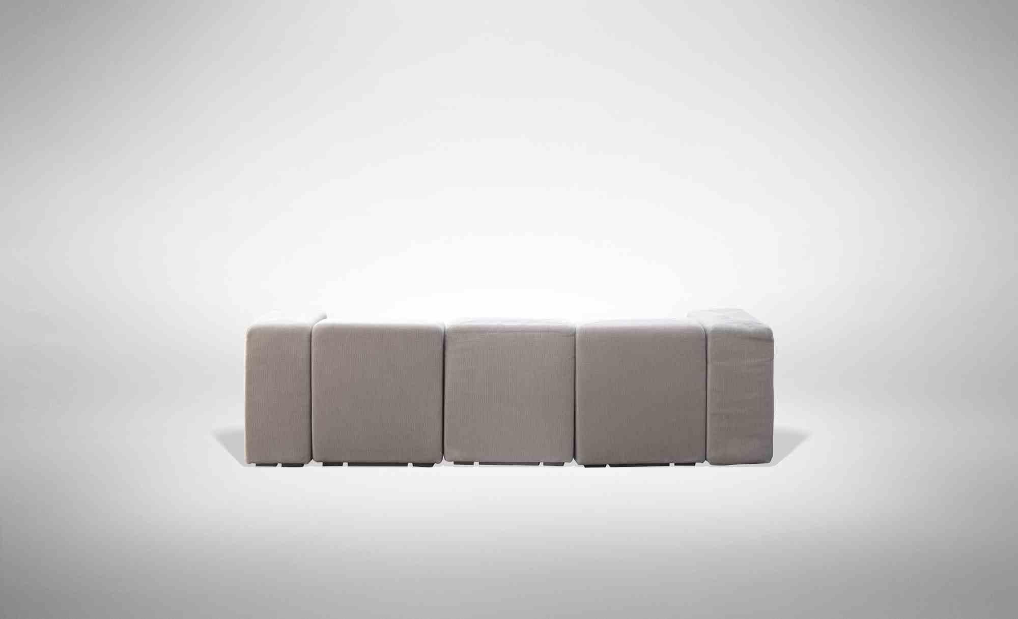 Sistema 61 modular sofa is an original design item realized by Giancarlo Piretti for Castelli, Italy, 1970s.

Modular system sofa called 