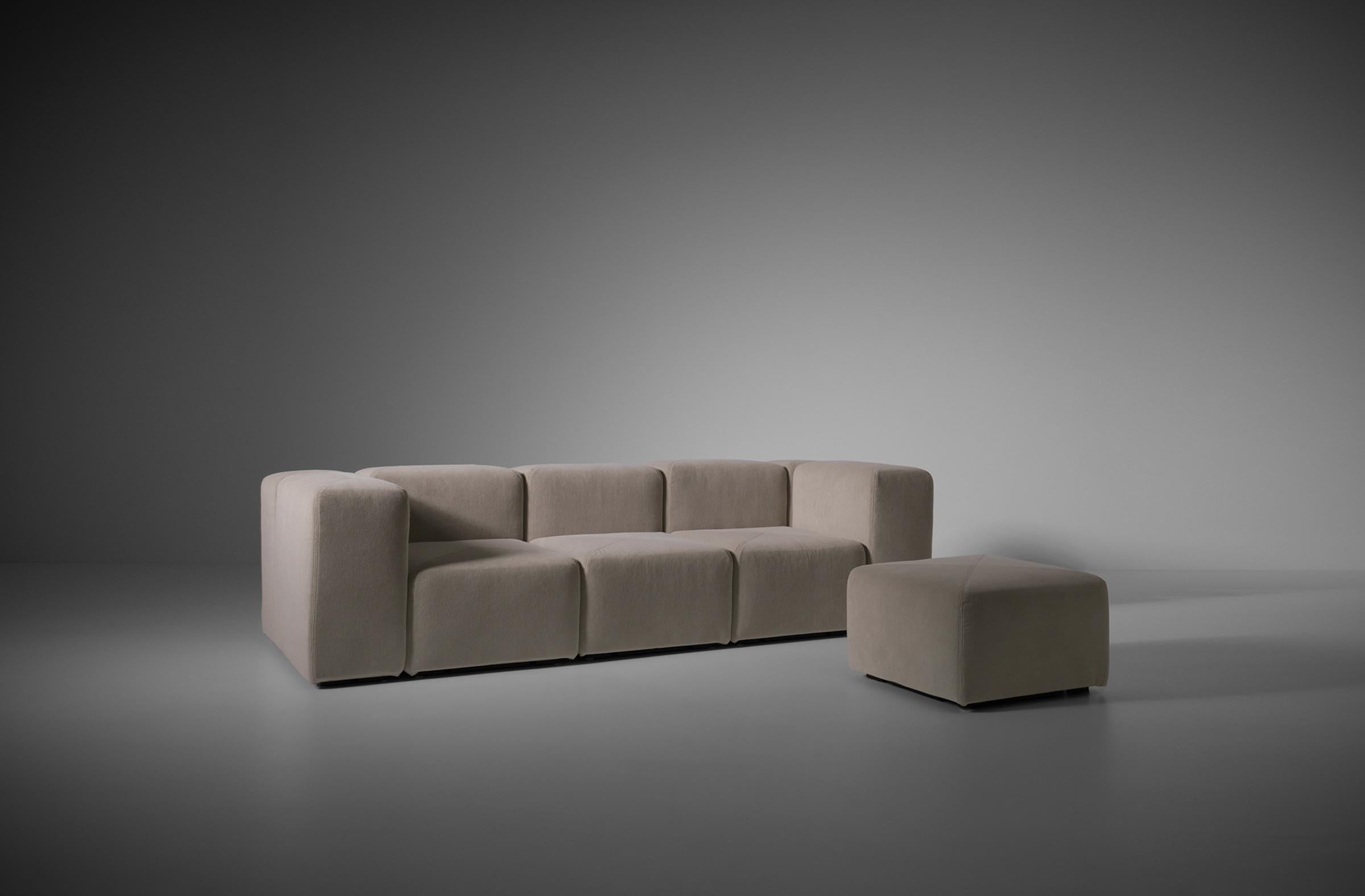 Sistema 61 Modular Sofa by Giancarlo Piretti for Castelli, Italy, 1970s For Sale 3