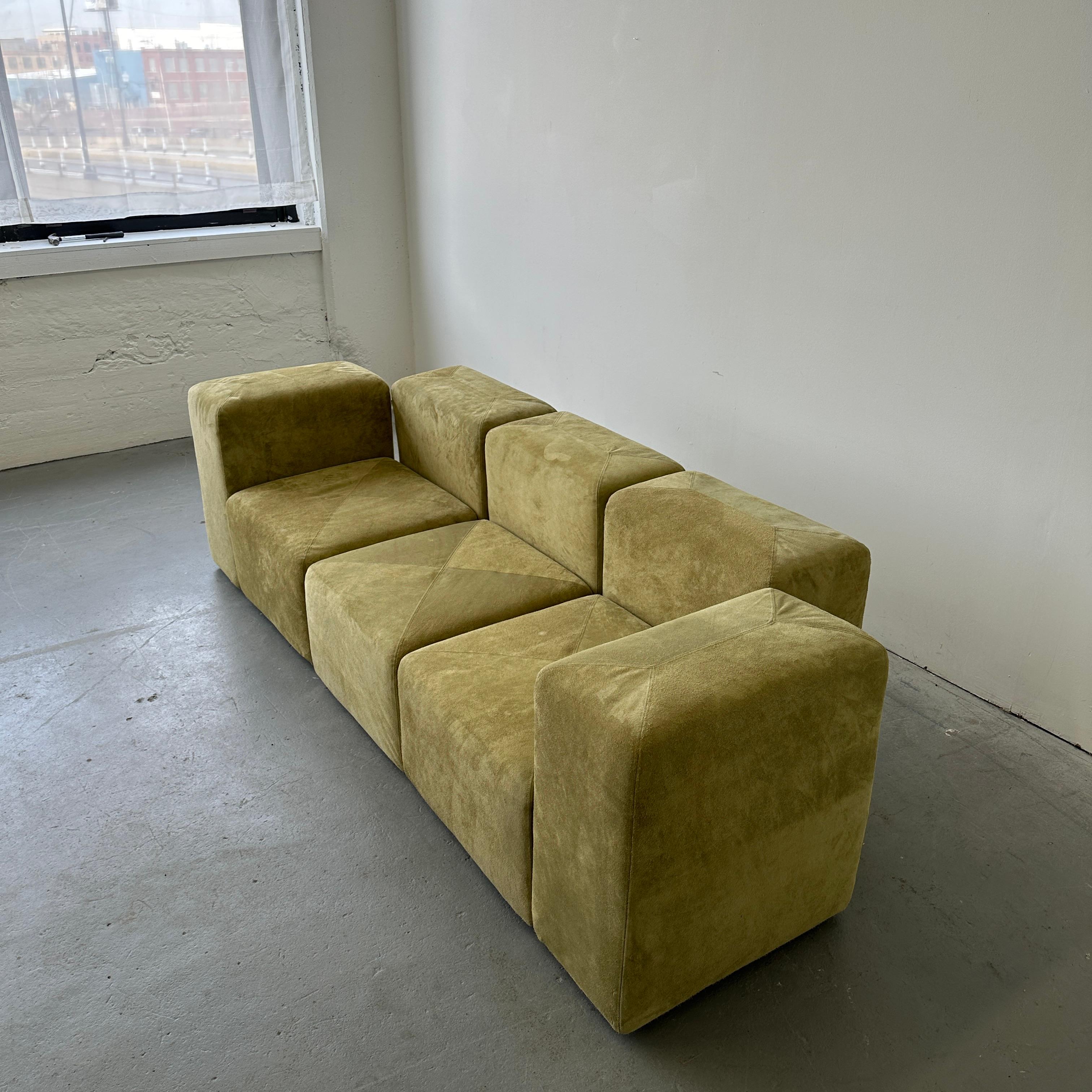 Mid-Century Modern Sistema 61 Sofa by Giancarlo Piretti in Holly Hunt Suede For Sale