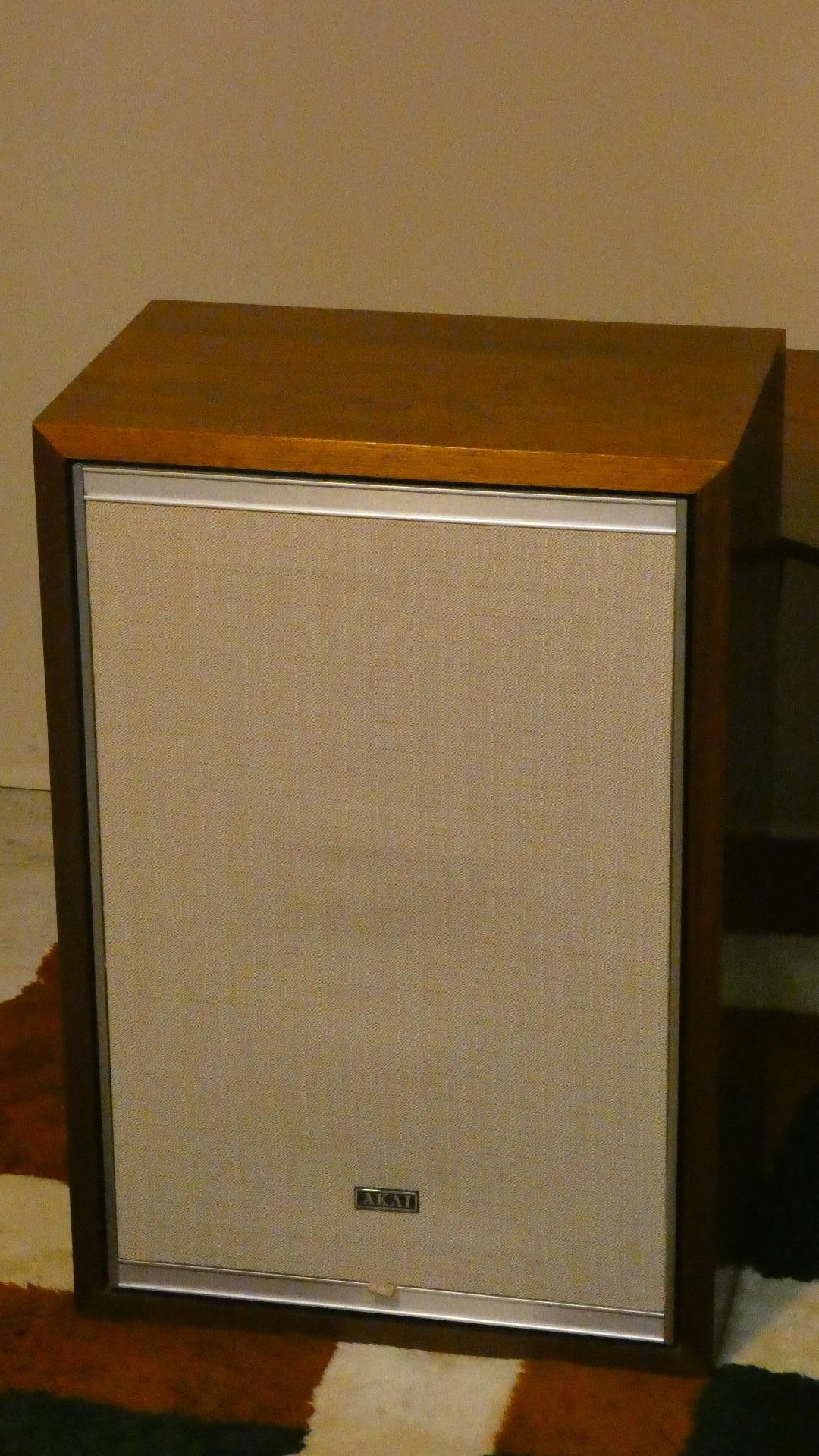 Sistema de 6 altavoces de 5 vías modelo Sw-170a de Akai Electric Co., Tokio Moderno