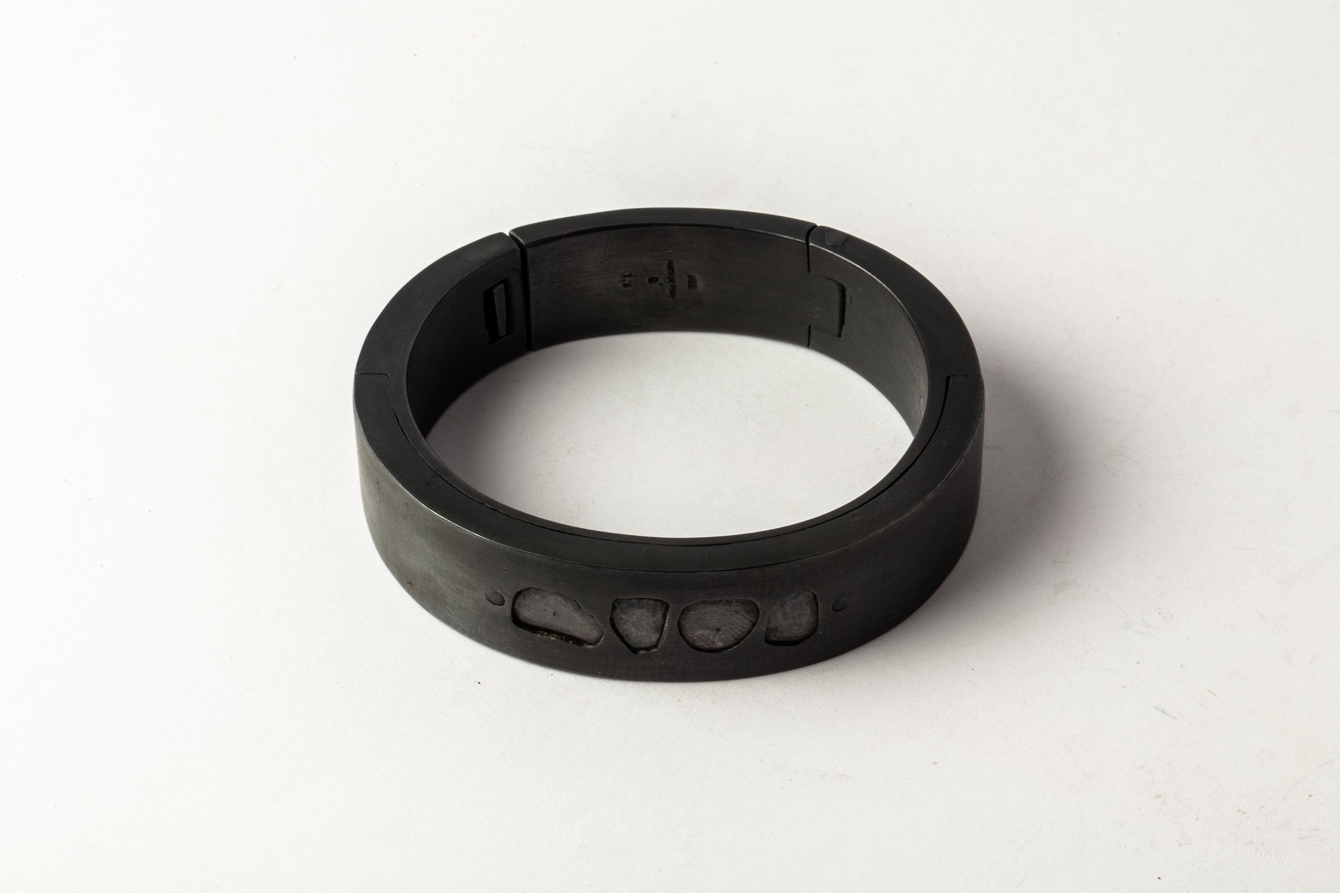 Sistema Bracelet v2 (1.6 CT, 4 Diamond Slabs, 17mm, KA+DIA) In New Condition For Sale In Paris, FR