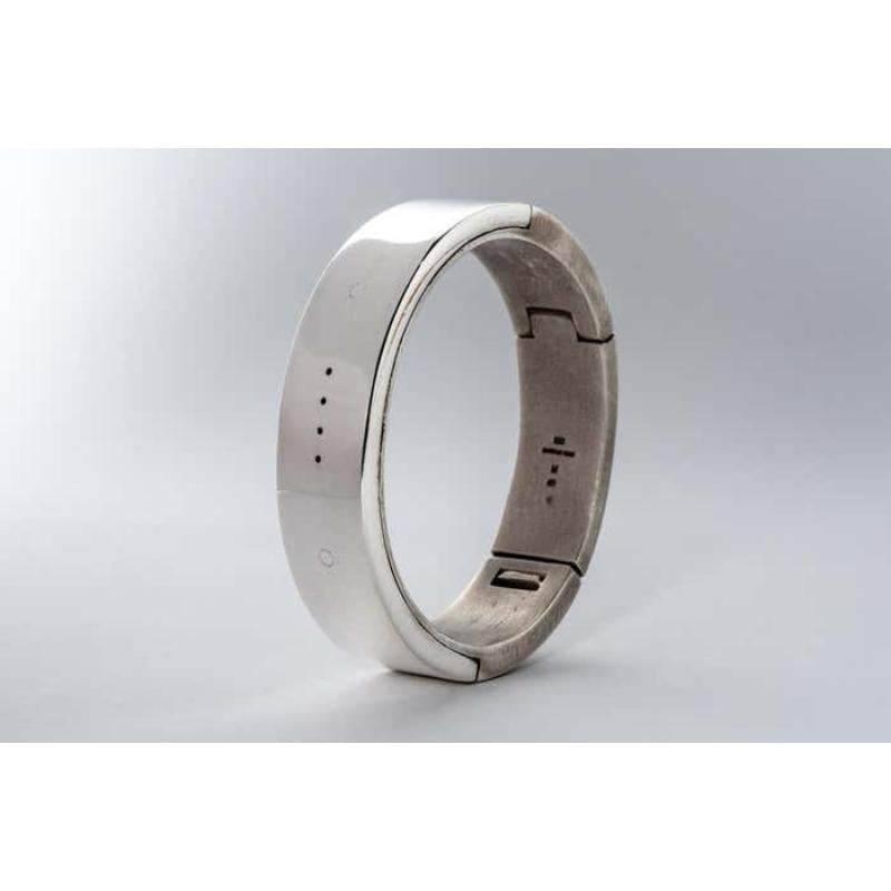 Sistema Bracelet v2 (4 Hole, 17mm, DA+PA) In New Condition For Sale In Paris, FR