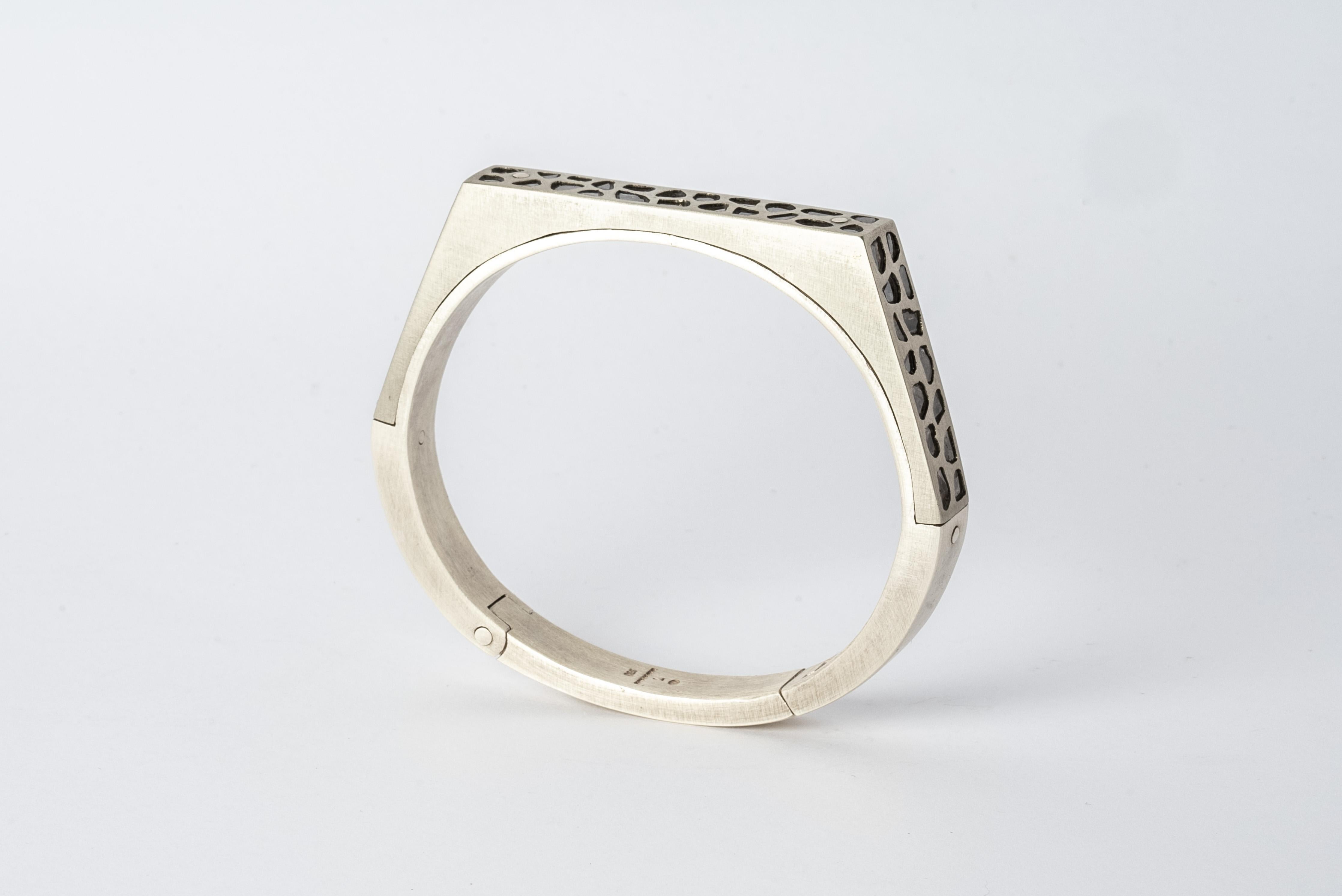 Women's or Men's Sistema Bracelet v2 (Facet, Mega Pavé, 9mm, MA+MZ+DIA) For Sale