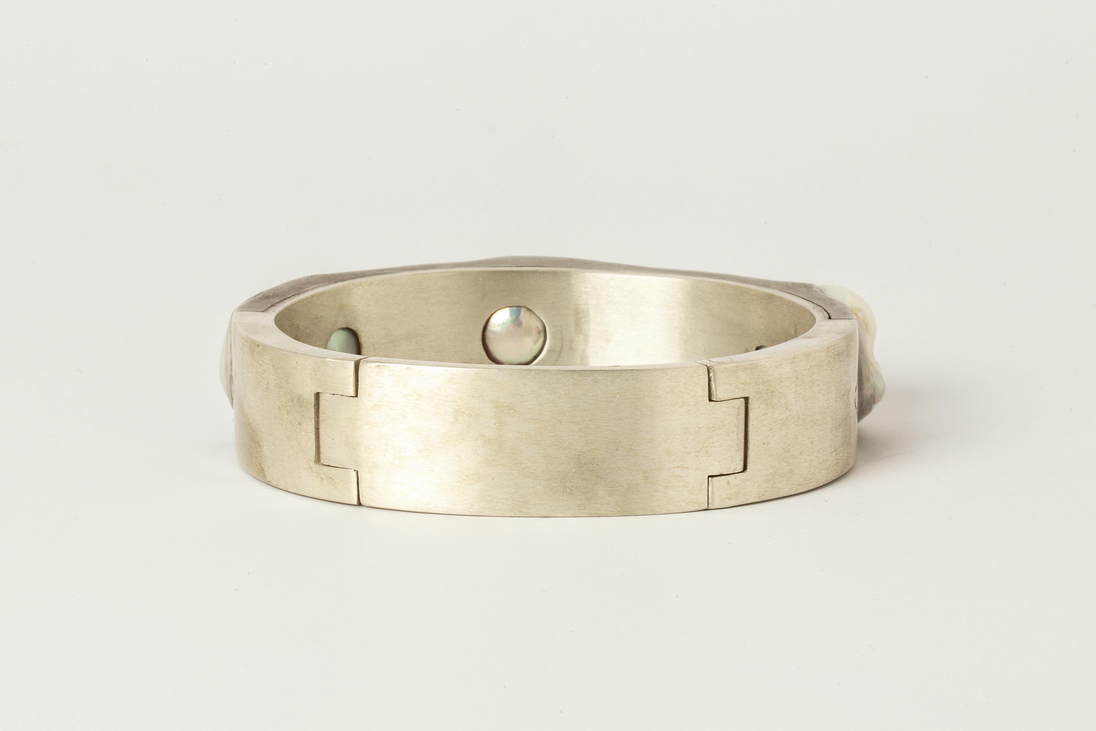 Sistema-Armband v2 (Terrestrial Surfaced, 3-weiße Perle, 17 mm, MA+DA+WPRL) für Damen oder Herren im Angebot