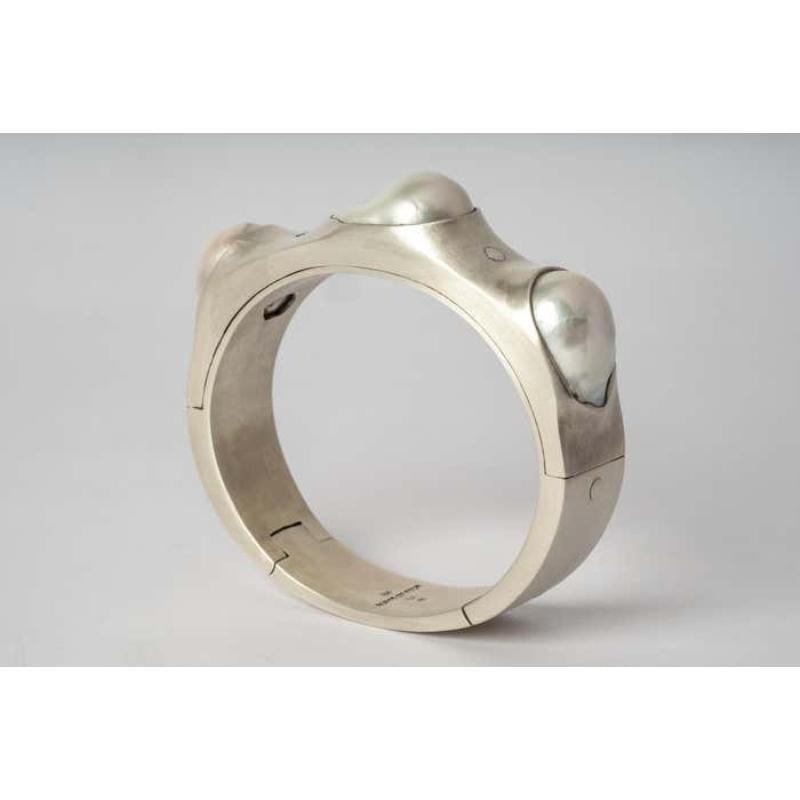Uncut Sistema Bracelet v2 (Terrestrial Surfaced, 3-White Pearl, 17mm, MA+WPRL) For Sale