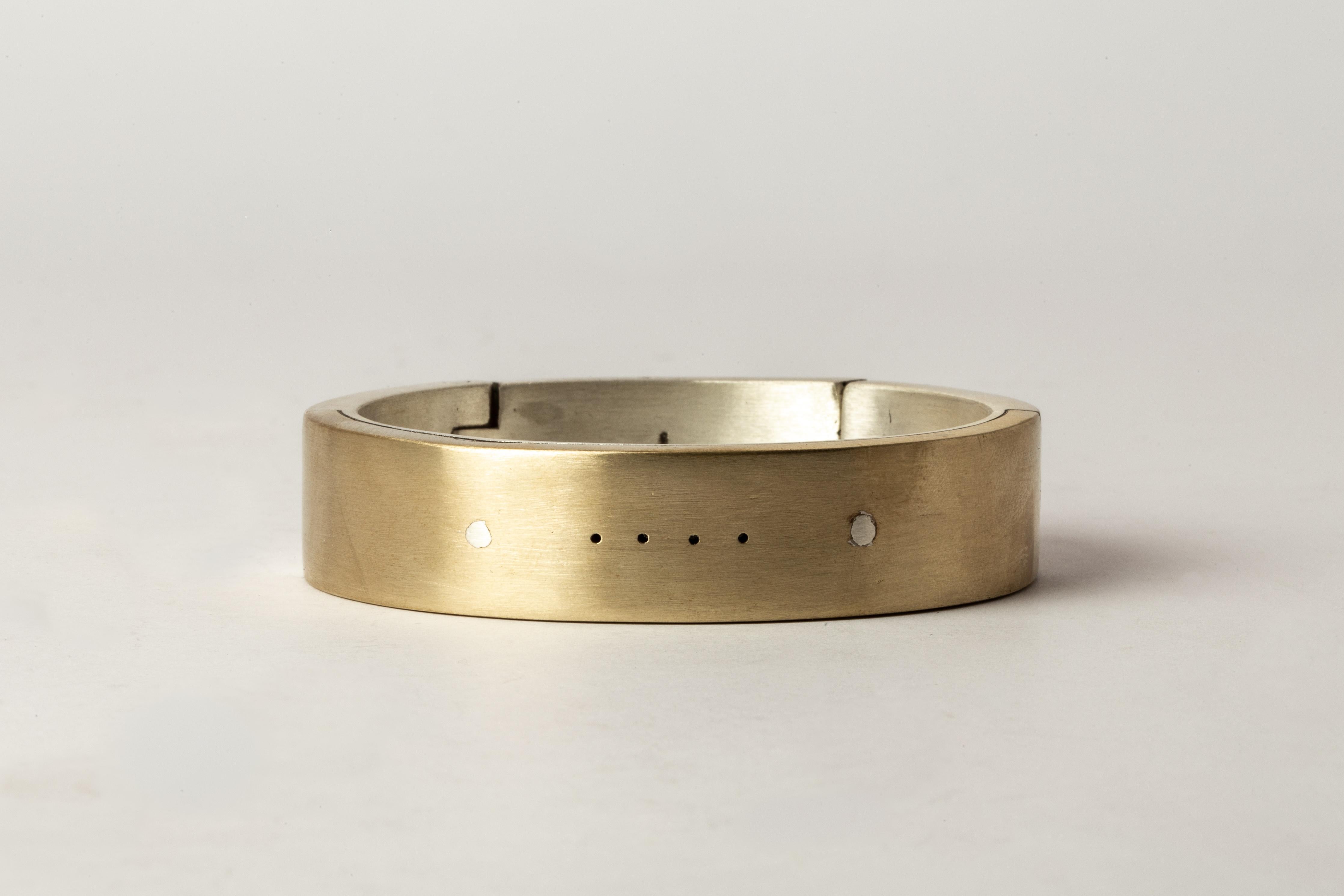 Sistema Bracelet v3 (4-Hole, 17mm, MA+MR) In New Condition For Sale In Hong Kong, Hong Kong Island