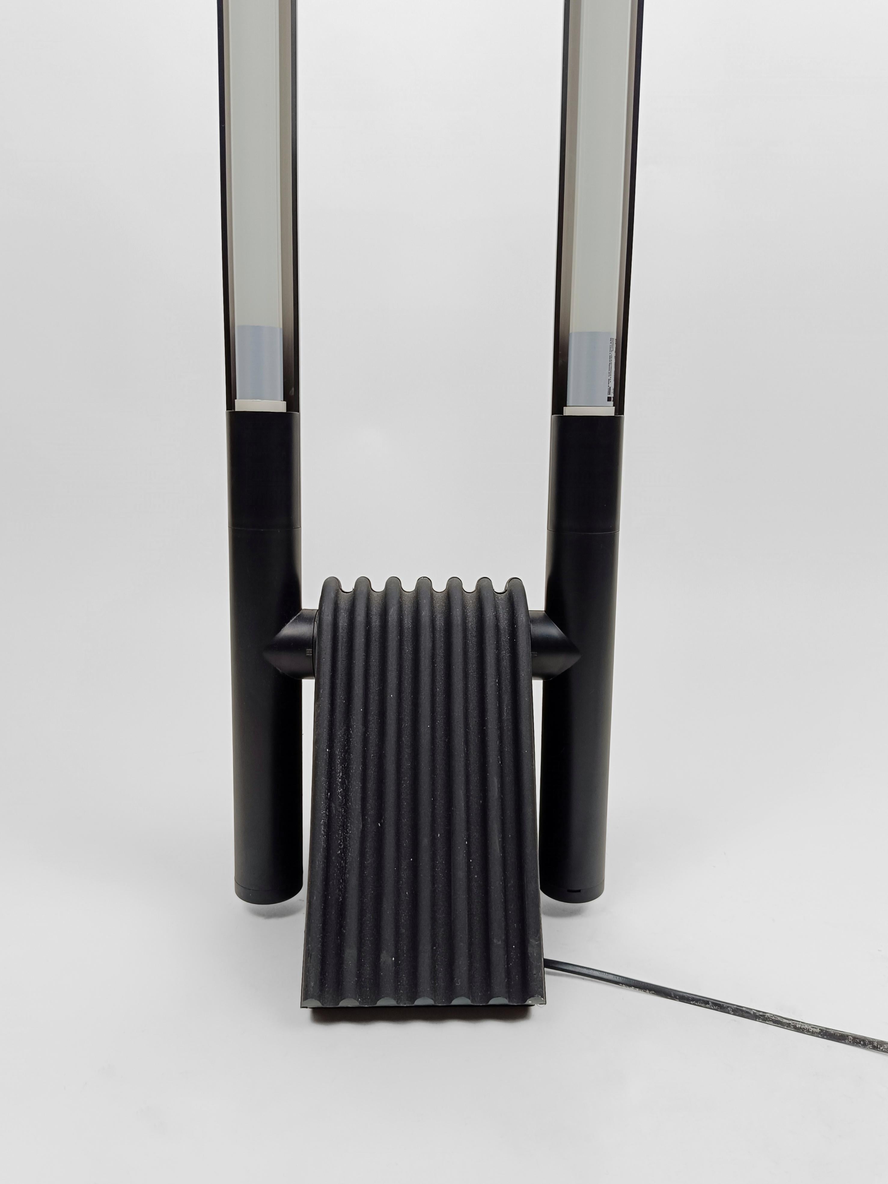 Sistema Flu, postmoderne Stehlampe entworfen von Rodolfo Bonetto für Luci Italia  im Angebot 10