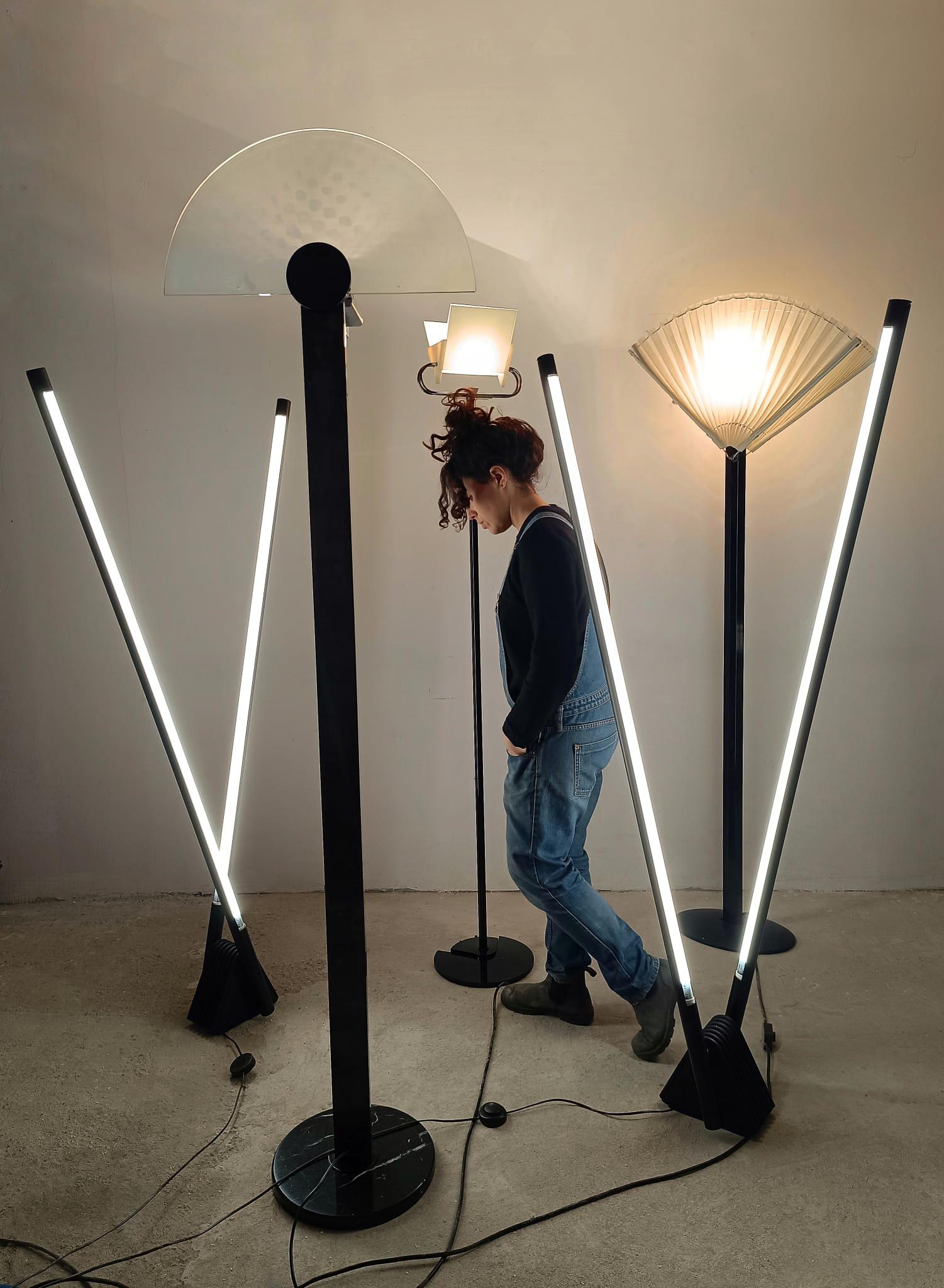 Sistema Flu, postmoderne Stehlampe entworfen von Rodolfo Bonetto für Luci Italia  im Angebot 13
