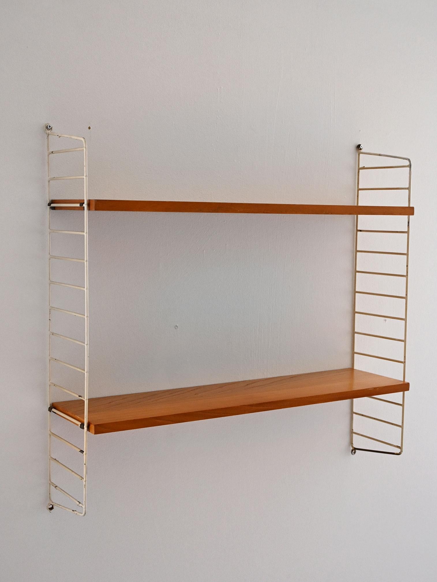 Sistema mensole Hylla scandinavo in rovere Escandinavo moderno en venta