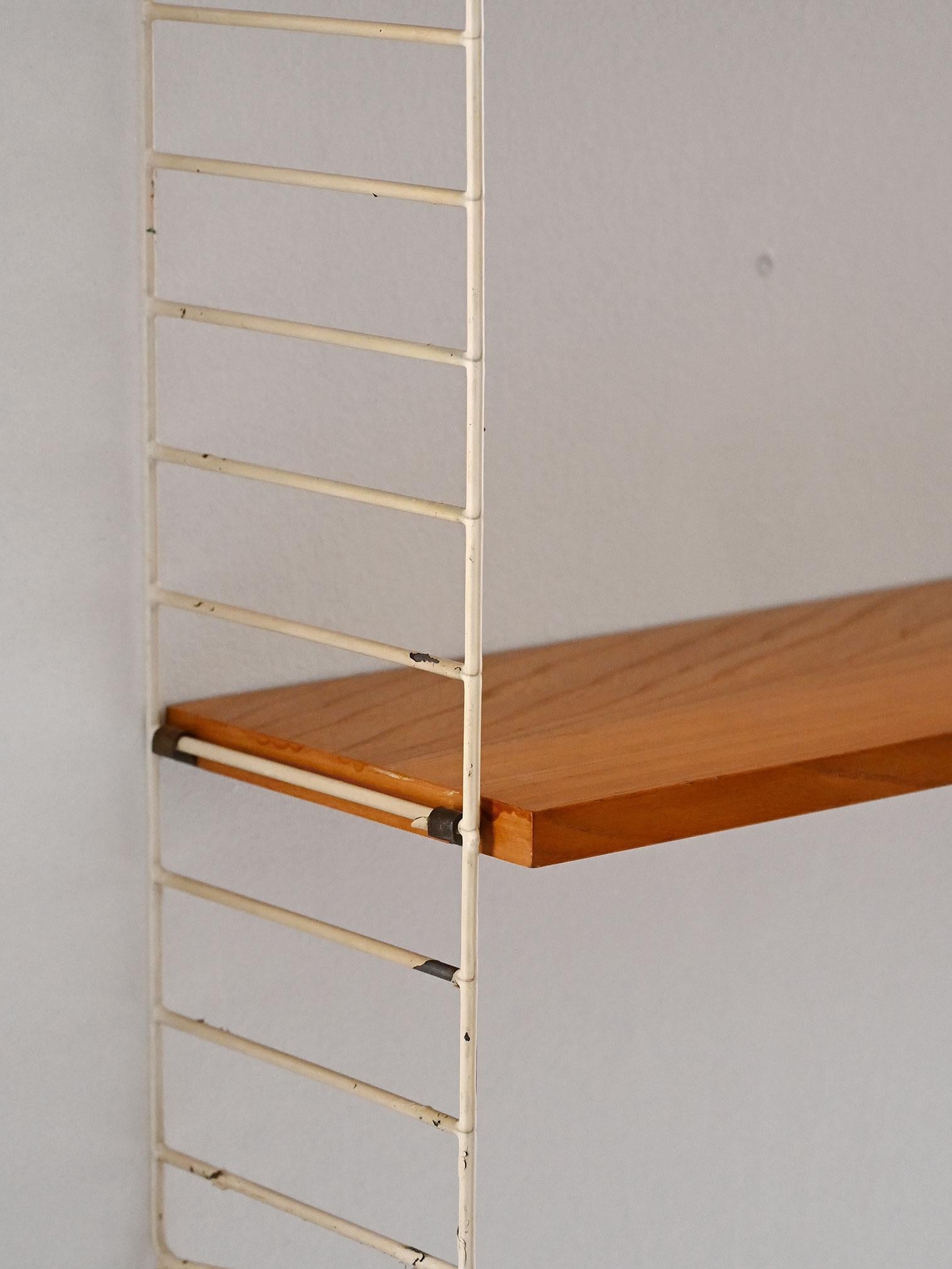 Sistema mensole Hylla scandinavo in rovere en Bueno estado para la venta en Brescia, IT