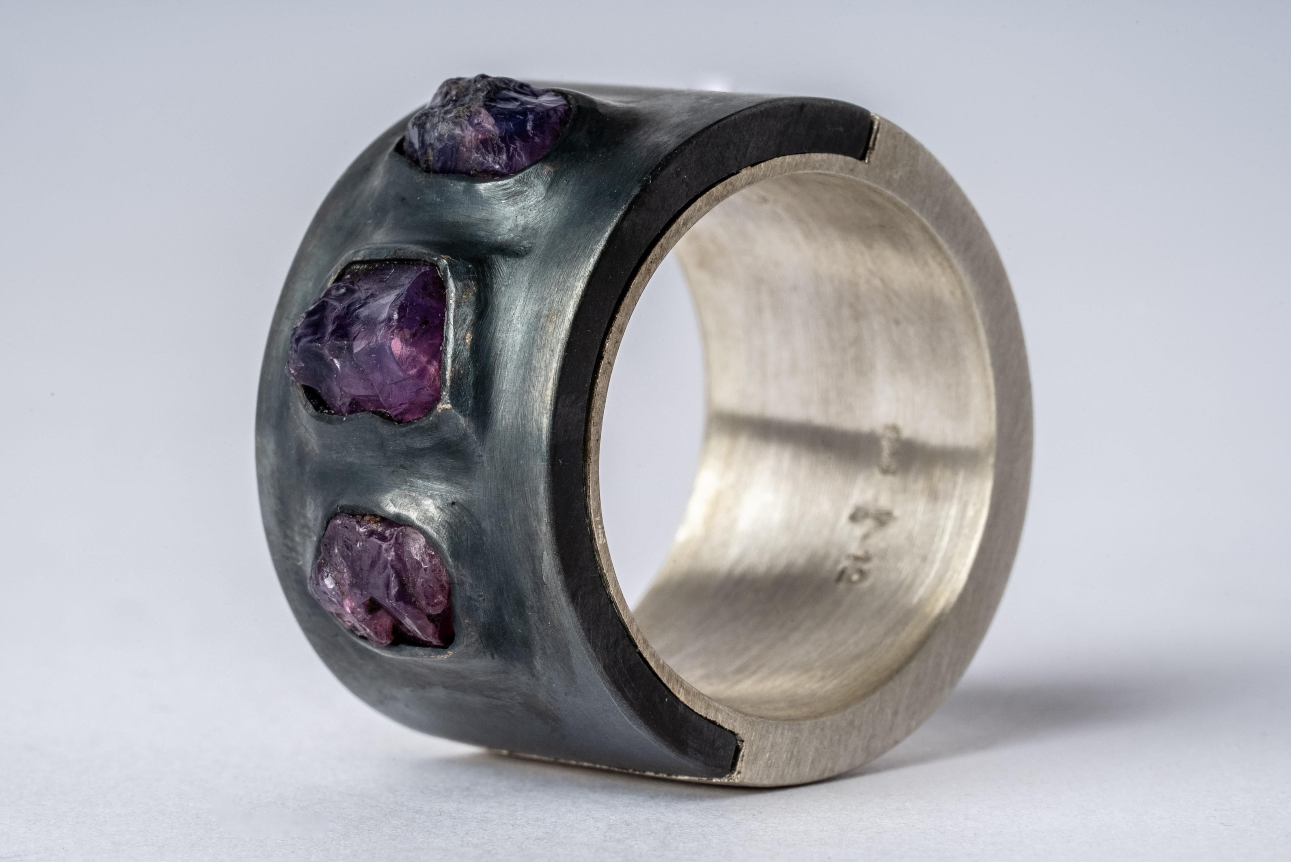 For Sale:  Sistema Ring (Terrestrial Surfaced, 3 Winza Sapphires, 17mm, MA+KA+WIS) 2