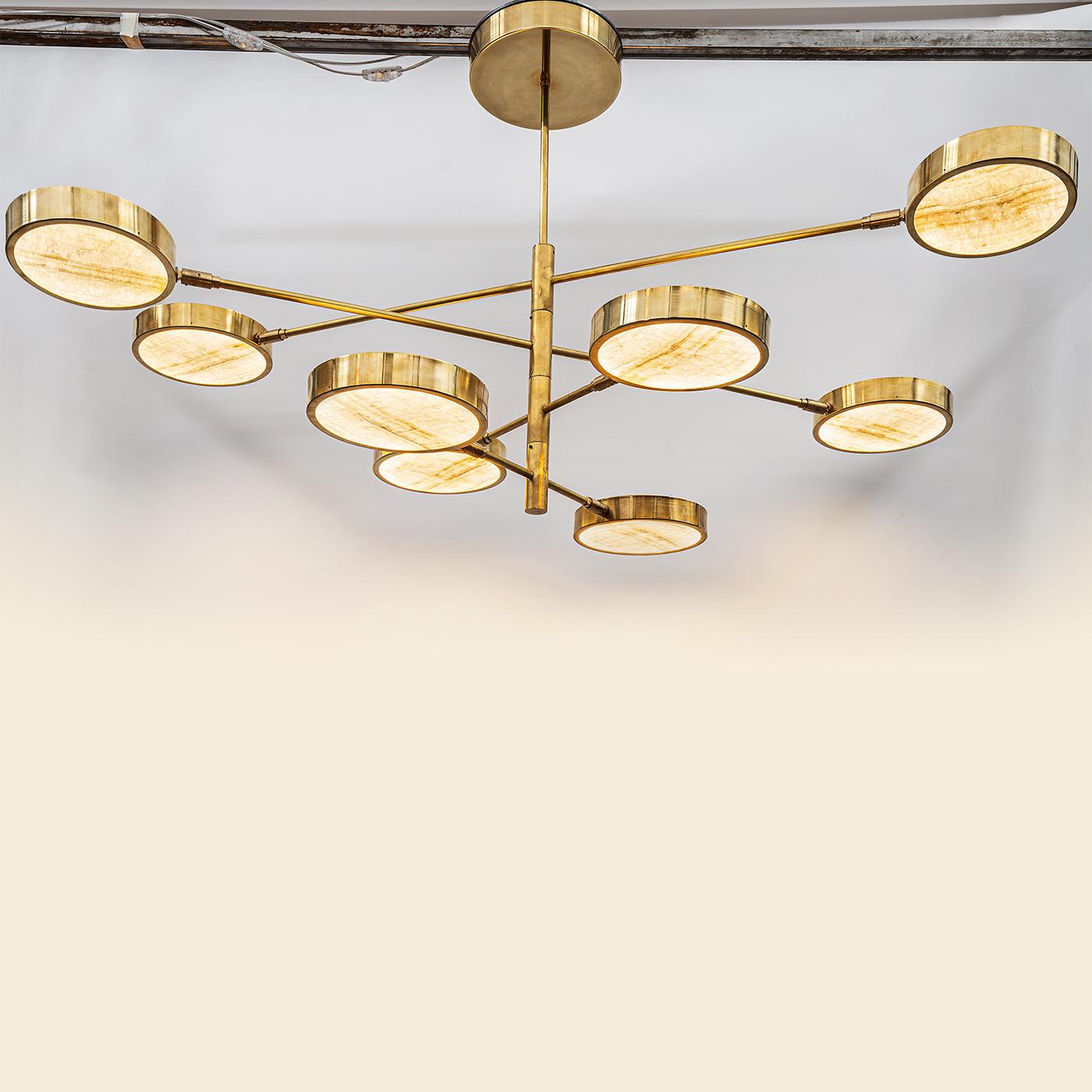 Italiano Lampadario Sistema Solare a 6 bracci in ottone e onice di Silvio Piattelli in vendita