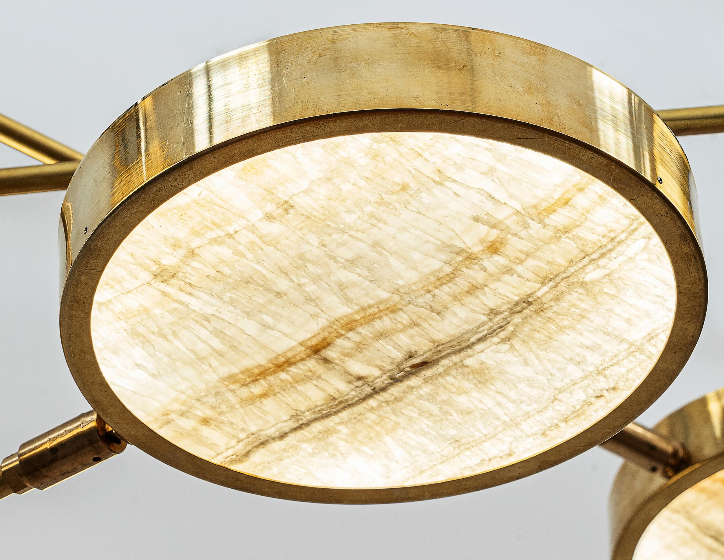 Patinated Sistema Solare Chandelier, Piattelli Design, Ivory-toned Onyx and Brass, 6-shade For Sale