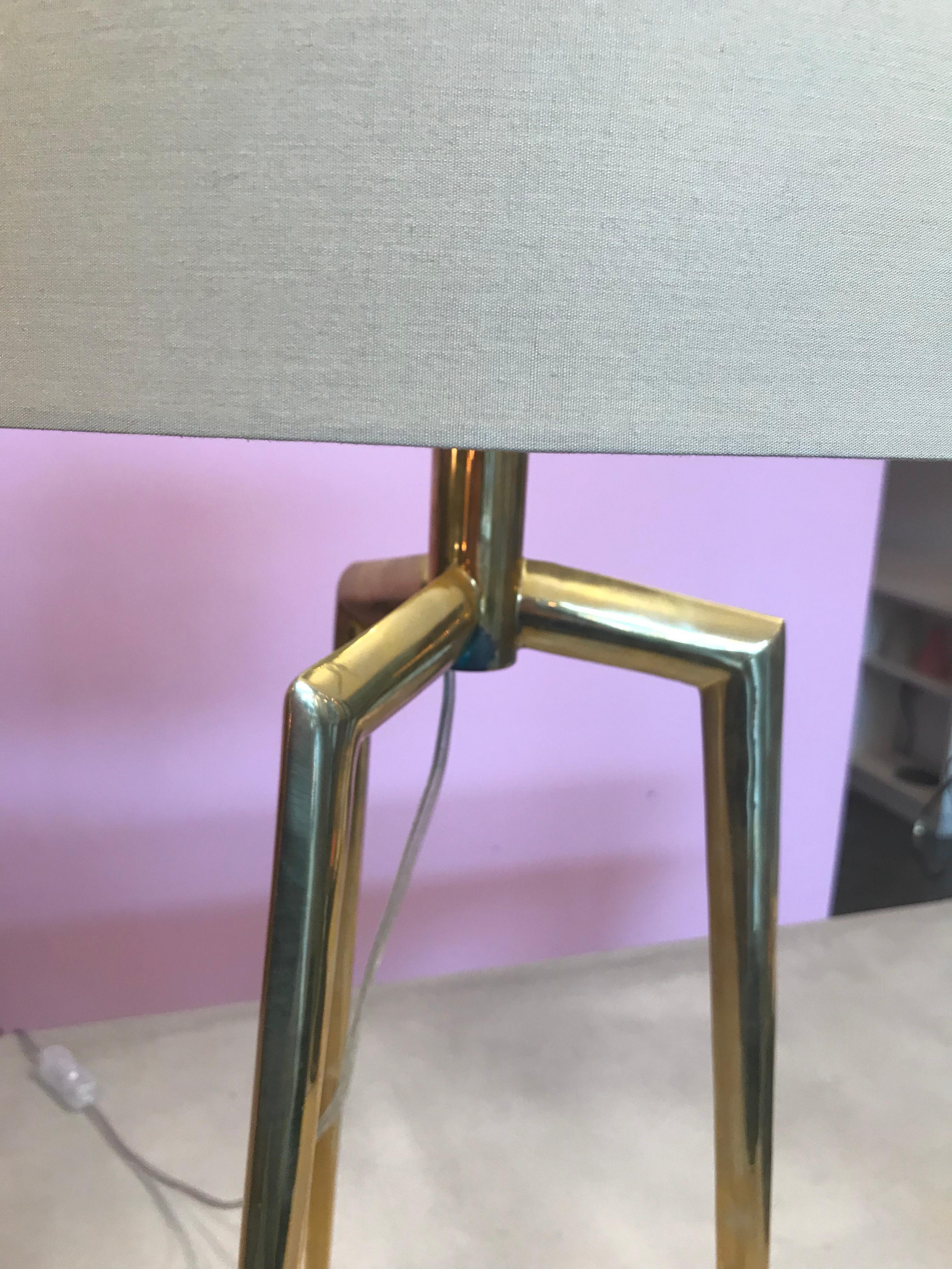 Brasiliano Lampada da tavolo brasiliana contemporanea in bronzo fuso in vendita