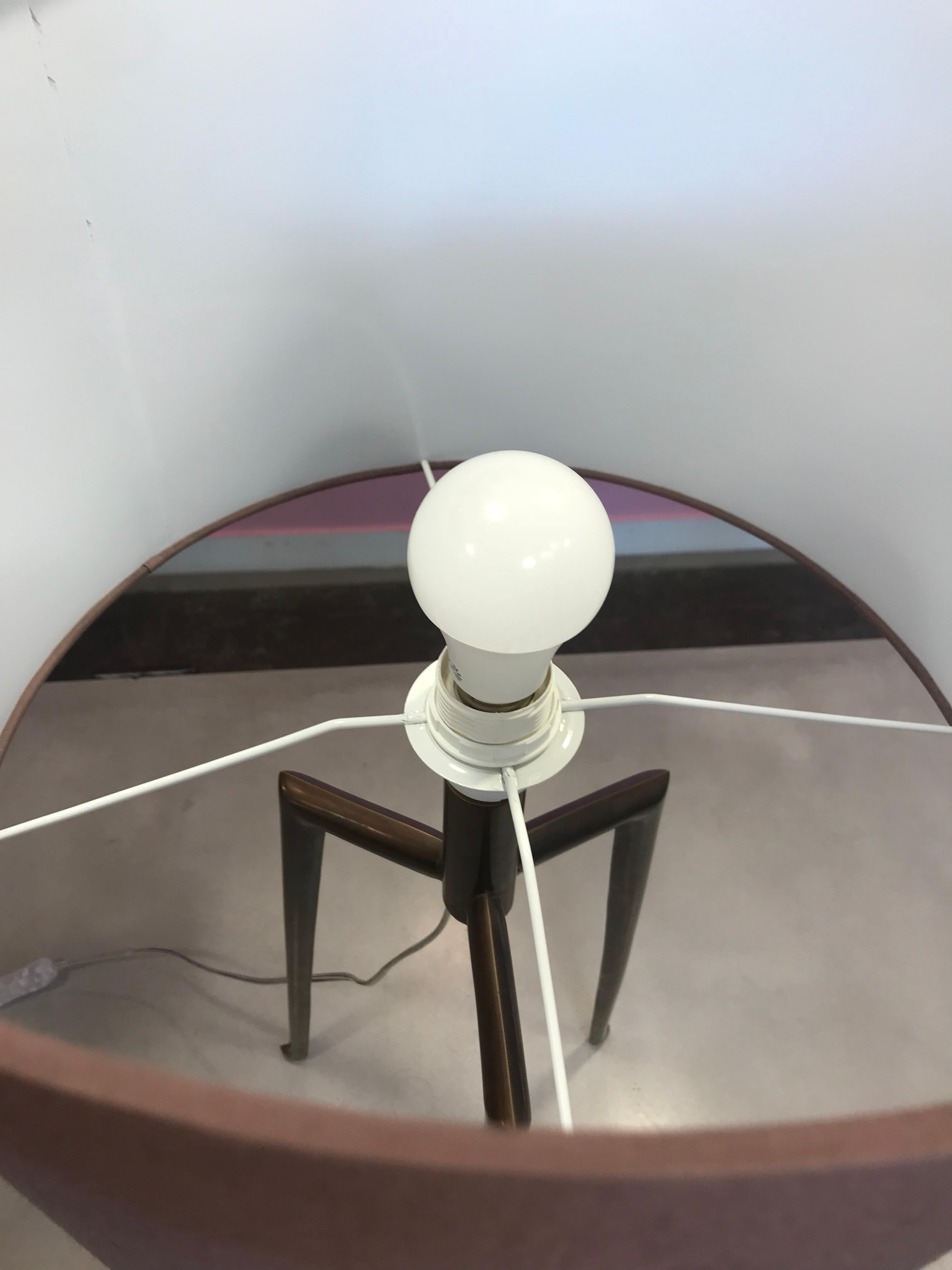 Lampada da tavolo brasiliana contemporanea in bronzo fuso in vendita 2