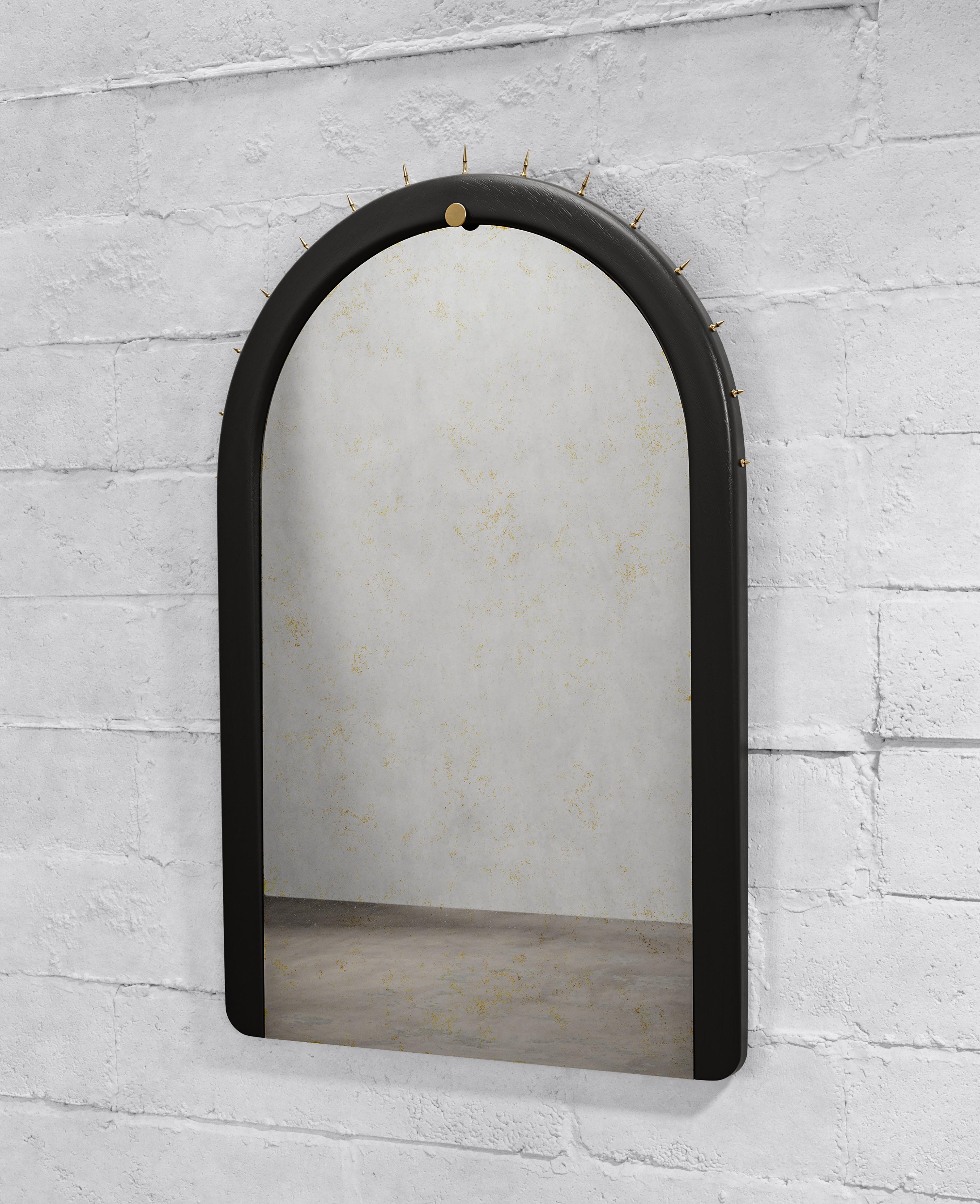 Autre Miroir mural Sitiera en Wood Wood massif, bronze vieilli et miroir vieilli par Estudio Andean en vente