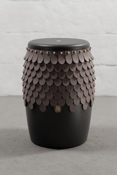 SITIERA_01 Sgabello in Wood Wood, con inserti in pelle spessa marrone e bronzo invecchiato