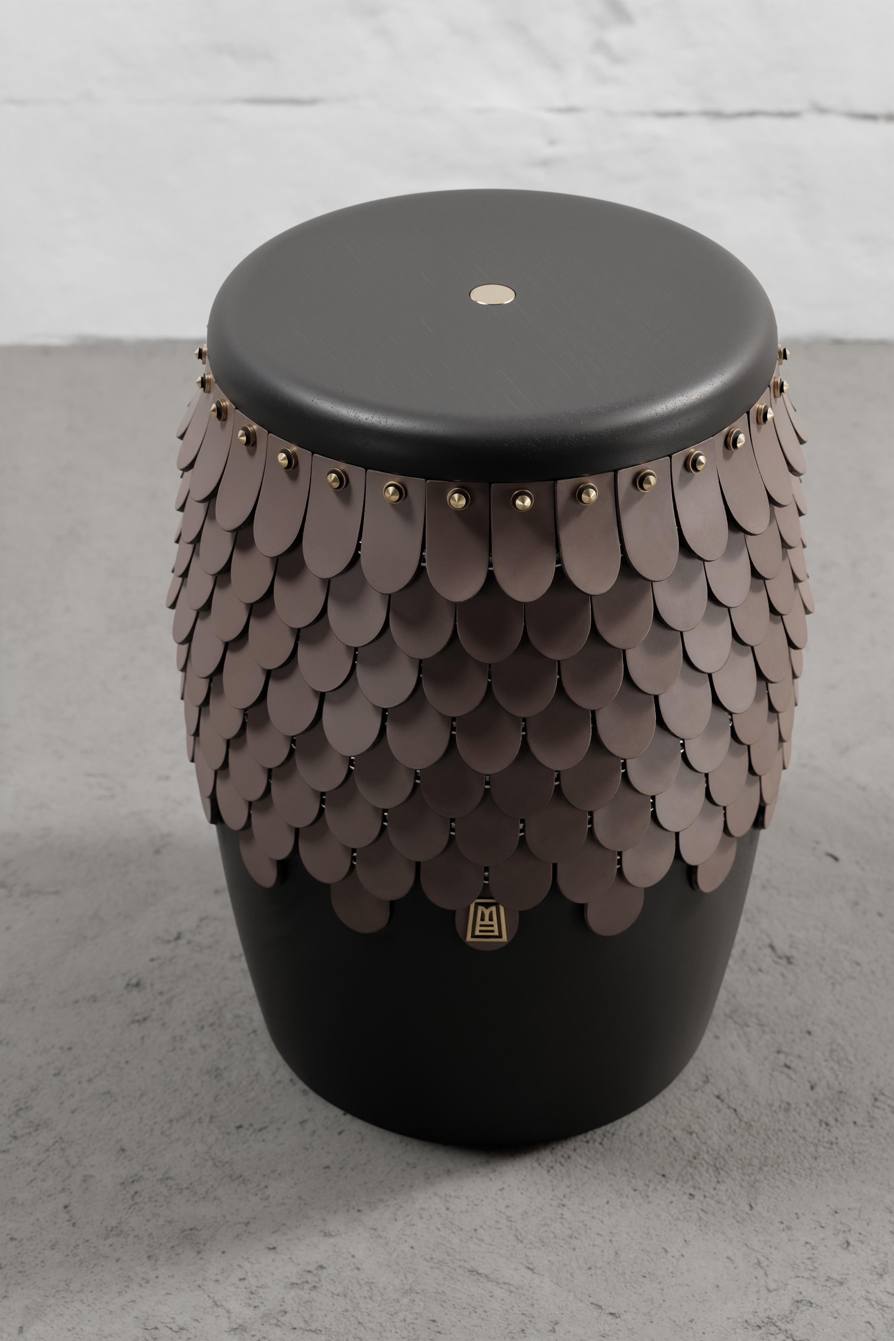 Modern SITIERA_01 Solid Wood Stool, with Brown Thick Leather Accents, and Aged Bronze For Sale