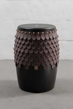 SITIERA_01 Sgabello in Wood Wood, con inserti in pelle spessa color cognac e bronzo invecchiato