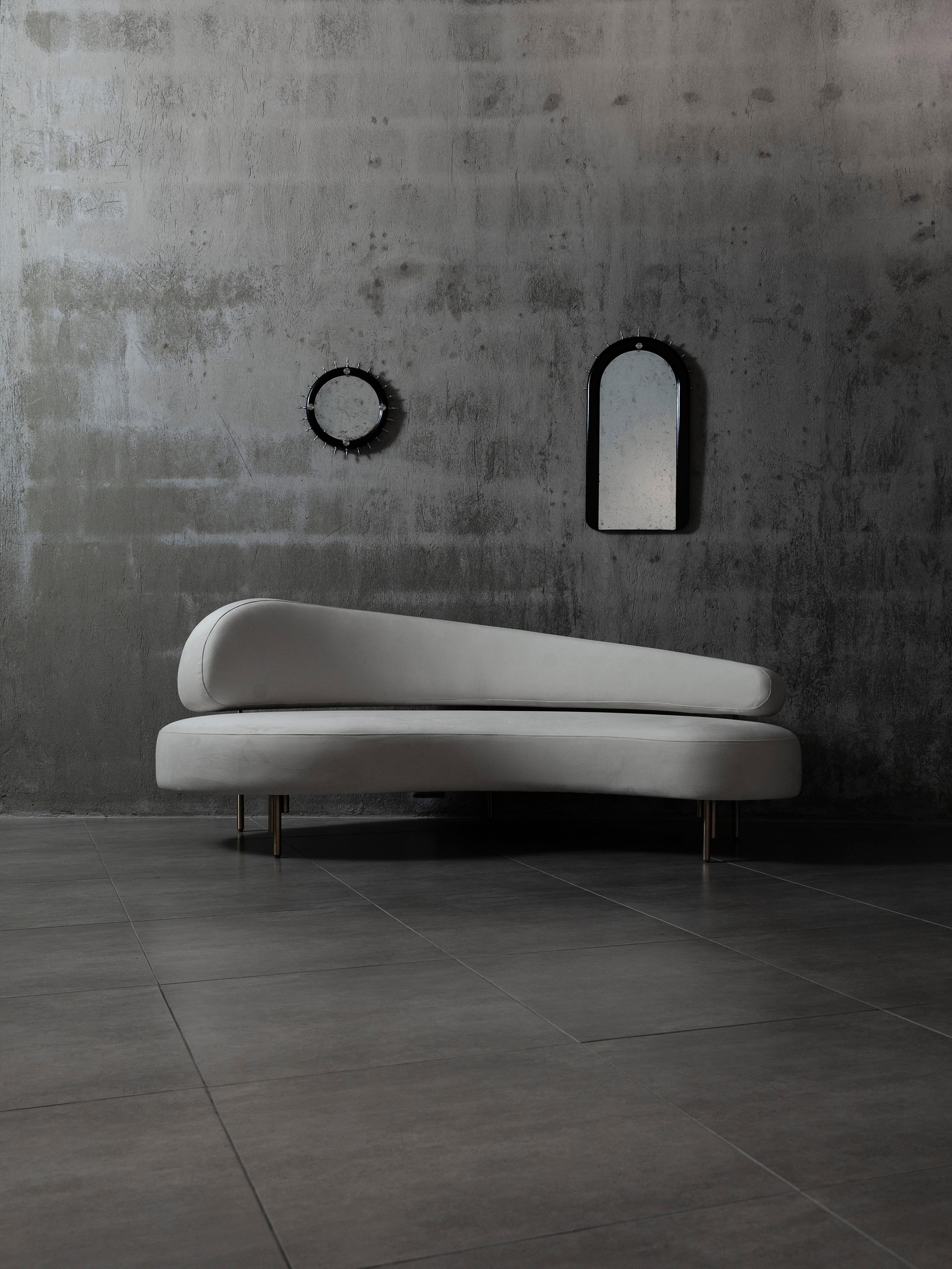 Contemporary SITIERA_01 Terracota Velvet Upholstered 3-seater Sofa with Aged Bronze Legs For Sale