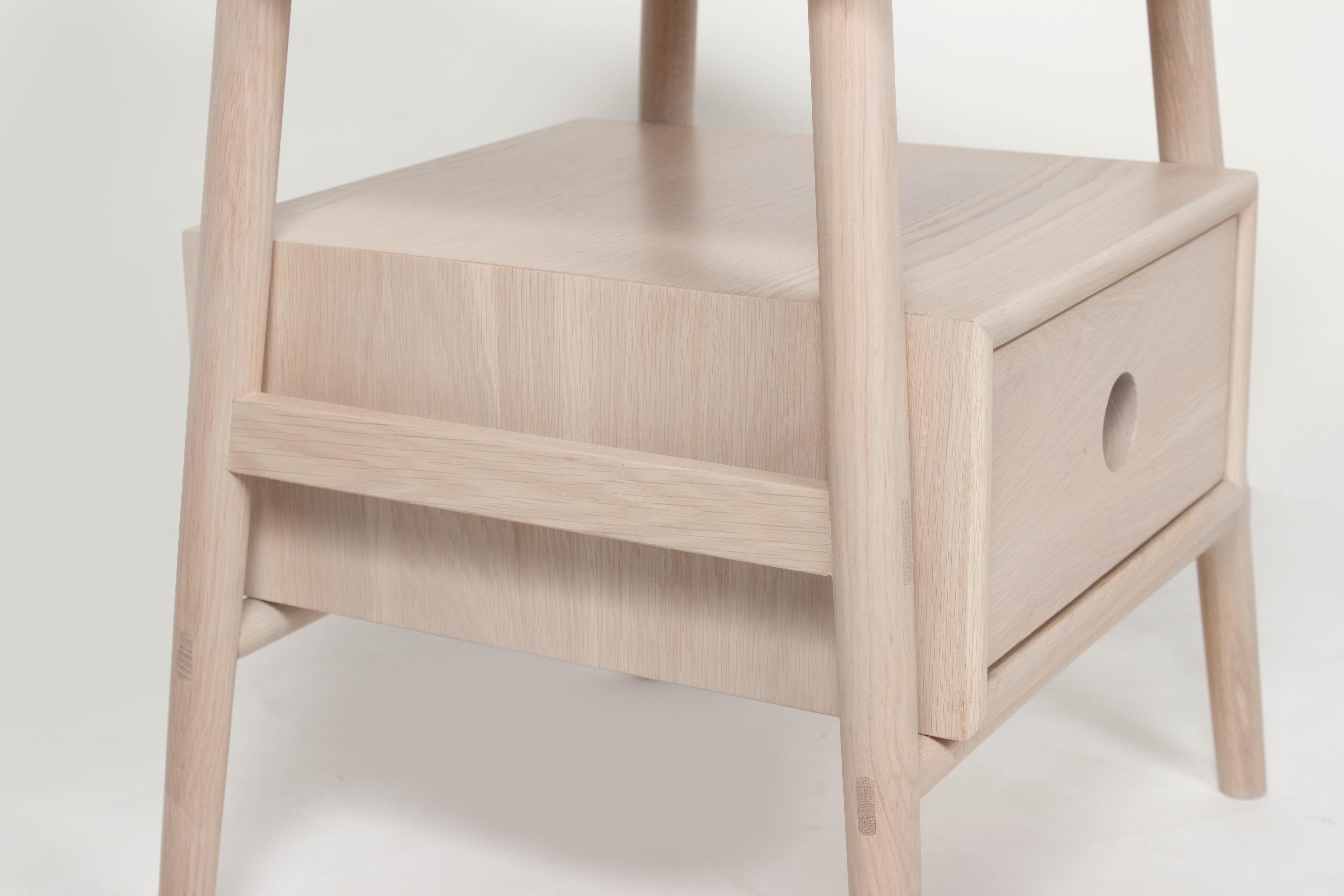 Tavolino Sitka di Sun at Six, Sienna, tavolino minimalista in Wood in vendita 3