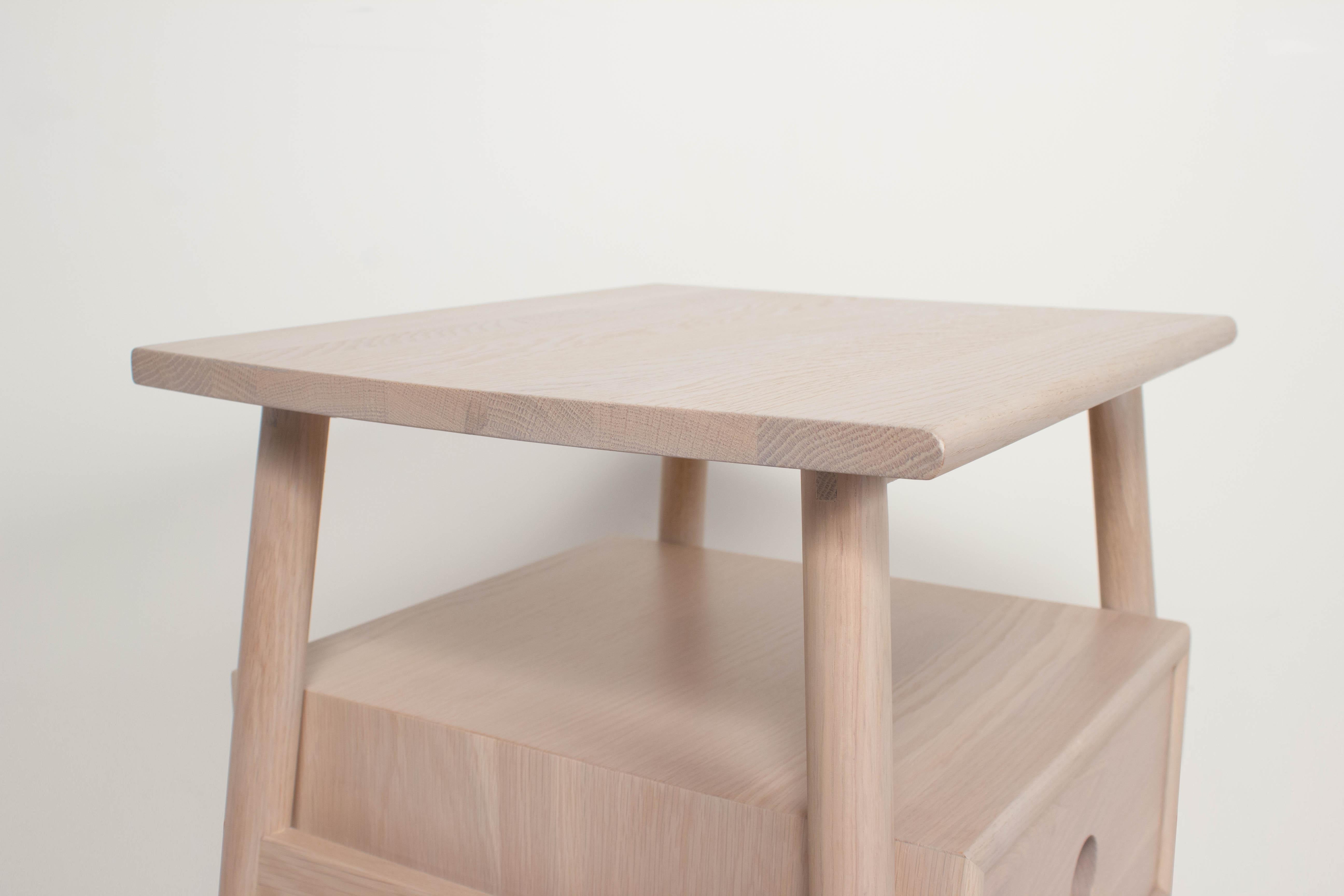 Tavolino Sitka di Sun at Six, Sienna, tavolino minimalista in Wood in vendita 4