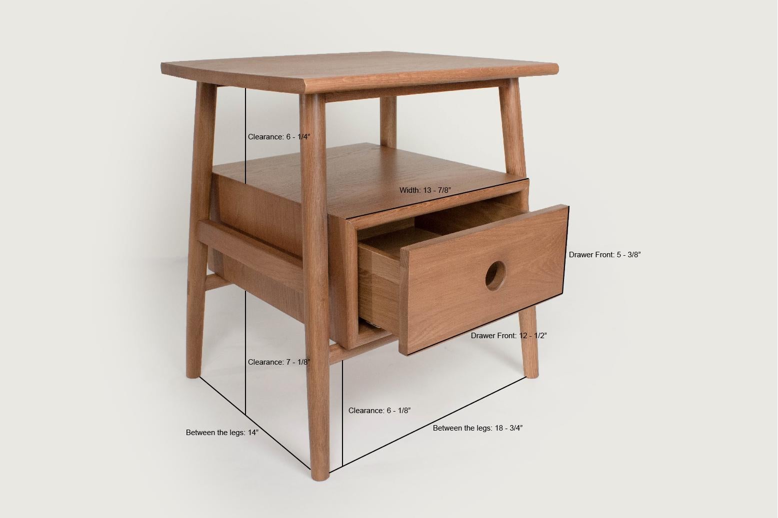 XXIe siècle et contemporain Table d'appoint Sitka en bois par Sun at Six, Sienne, table d'appoint minimaliste en vente